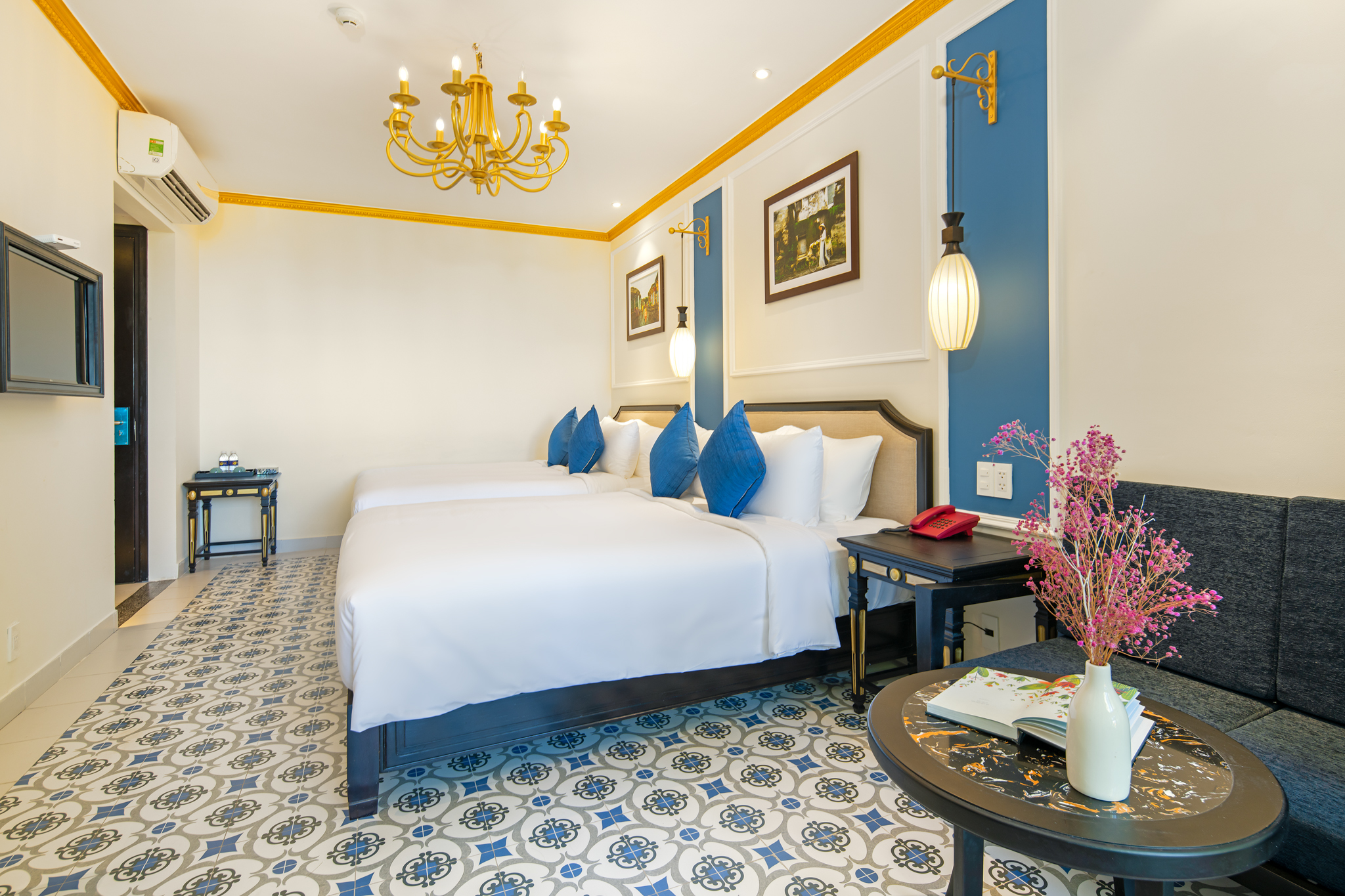 Family Room Capacity 4