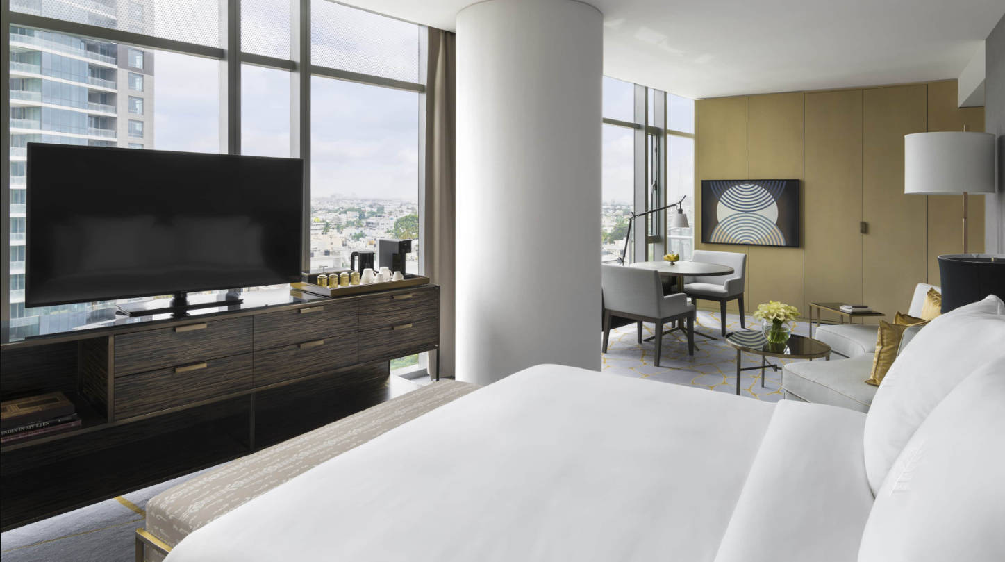 Double Club King Bed