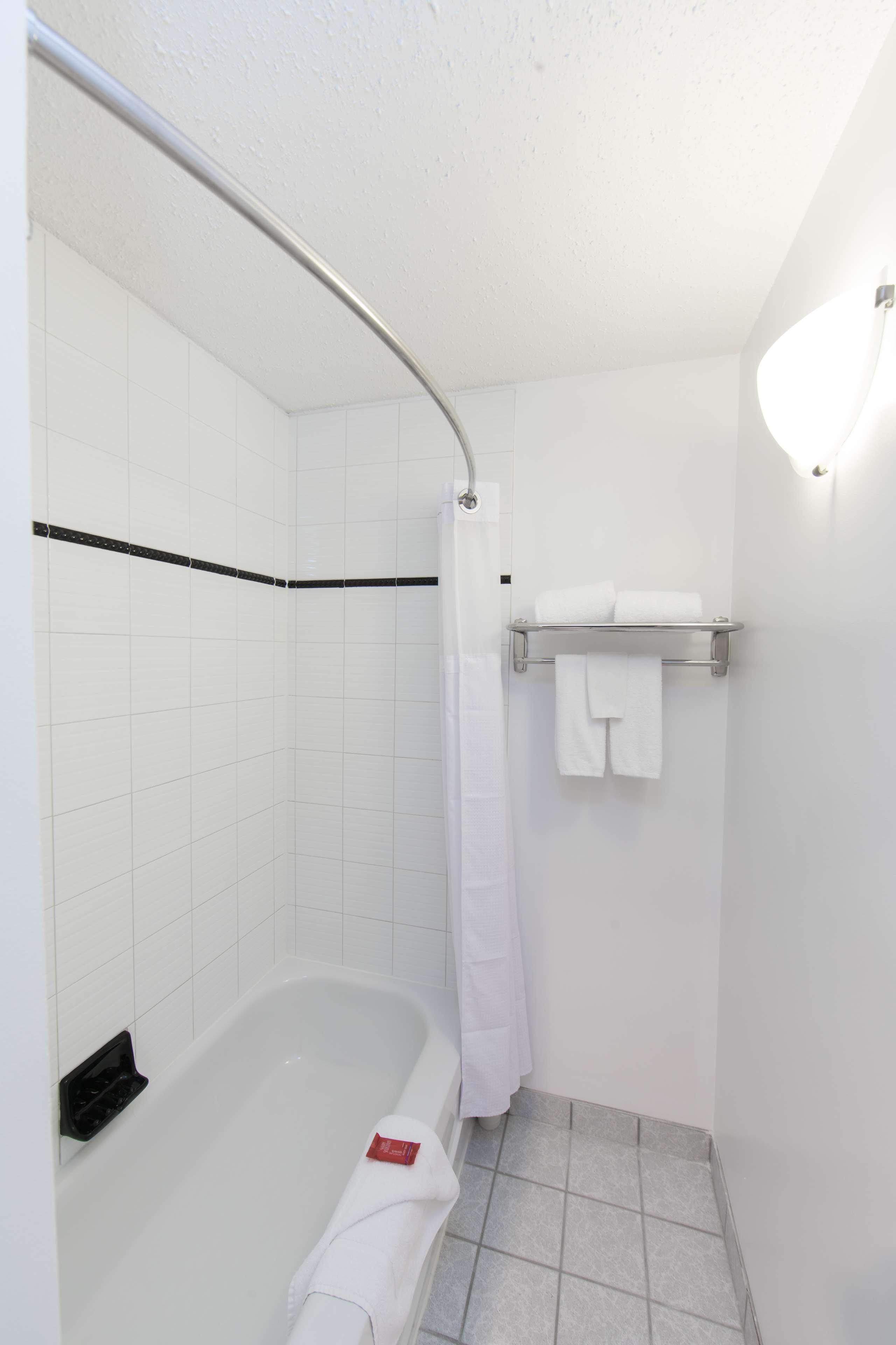 Suite Two Queen Beds Non Smoking