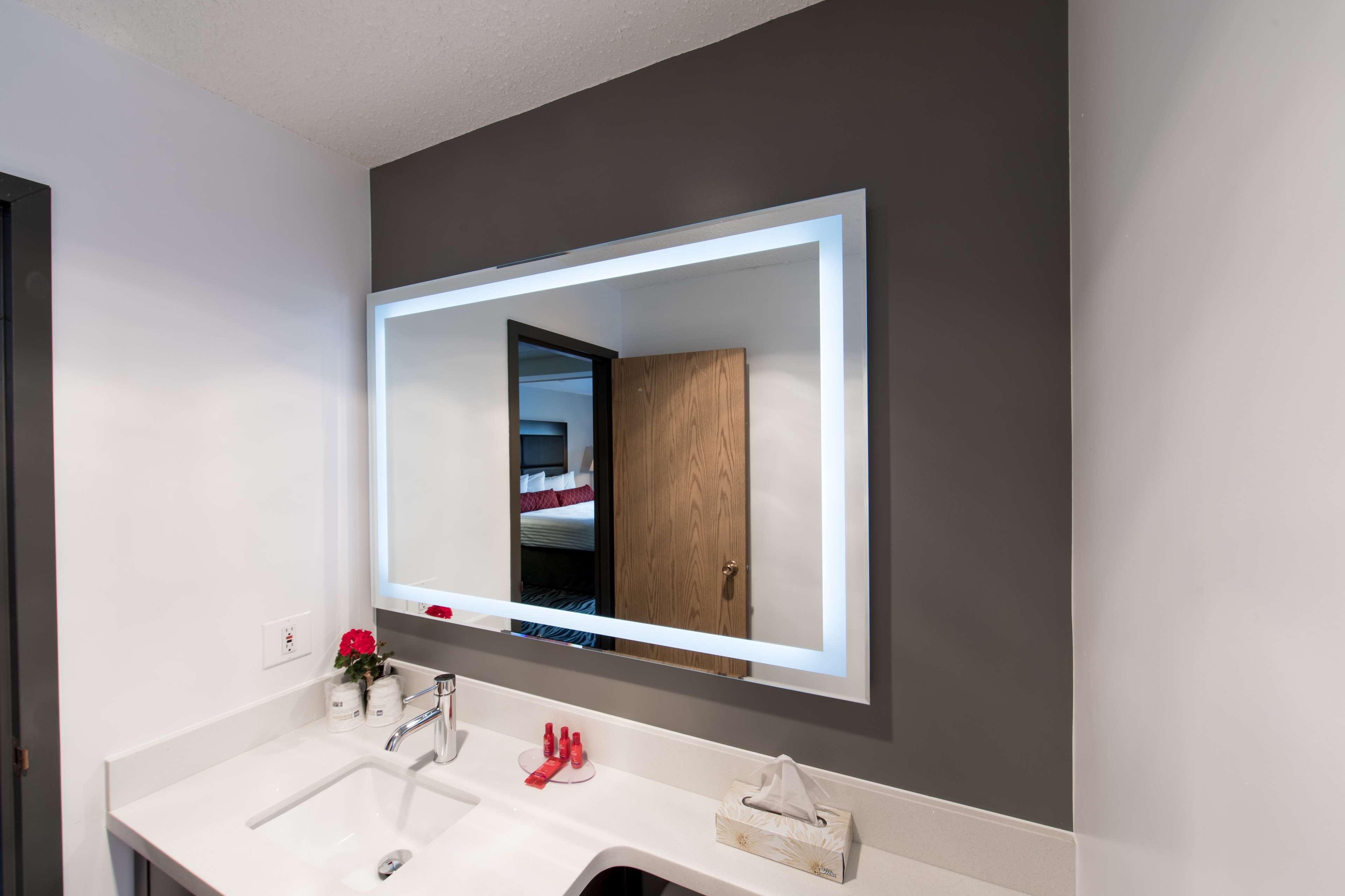 Suite Two Queen Beds Non Smoking