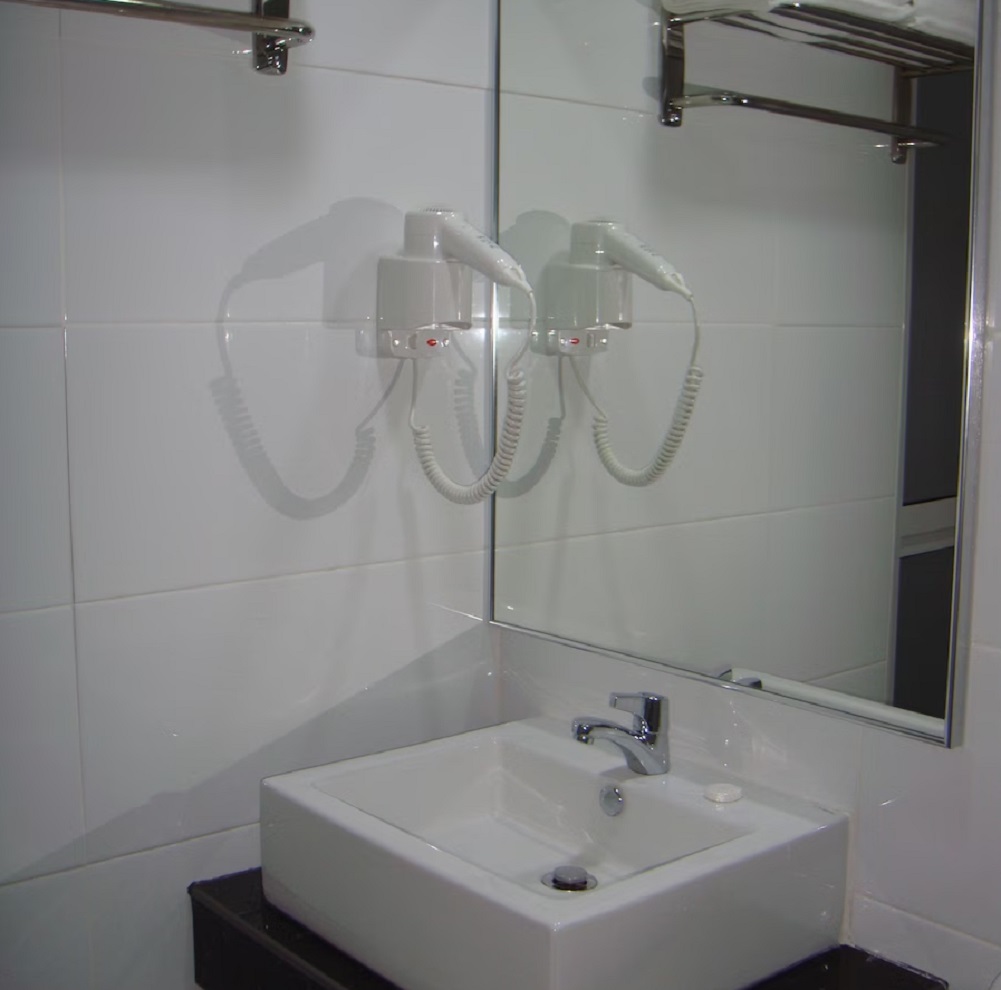 Double Queen Size Bed