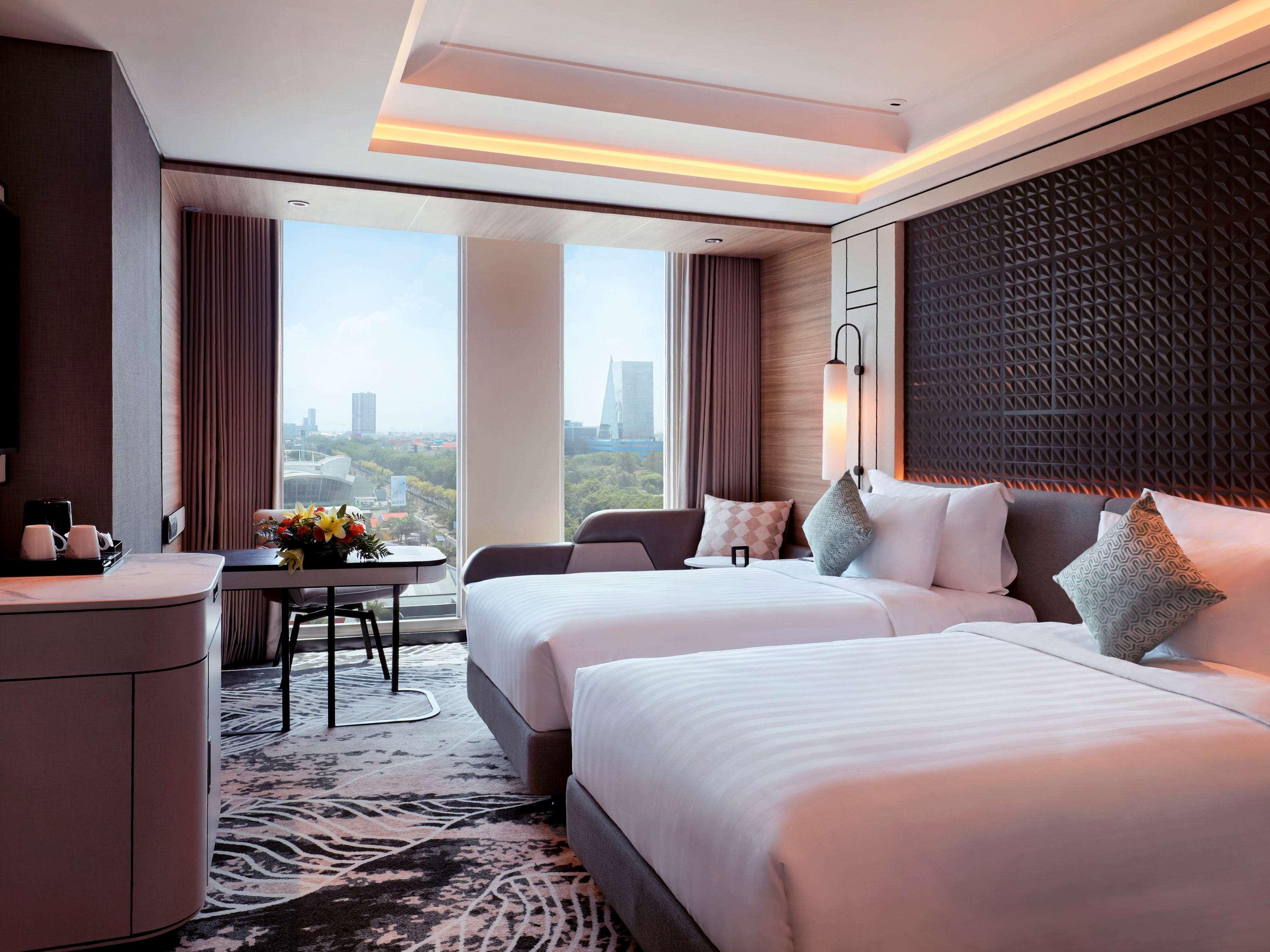 Twin Deluxe City View