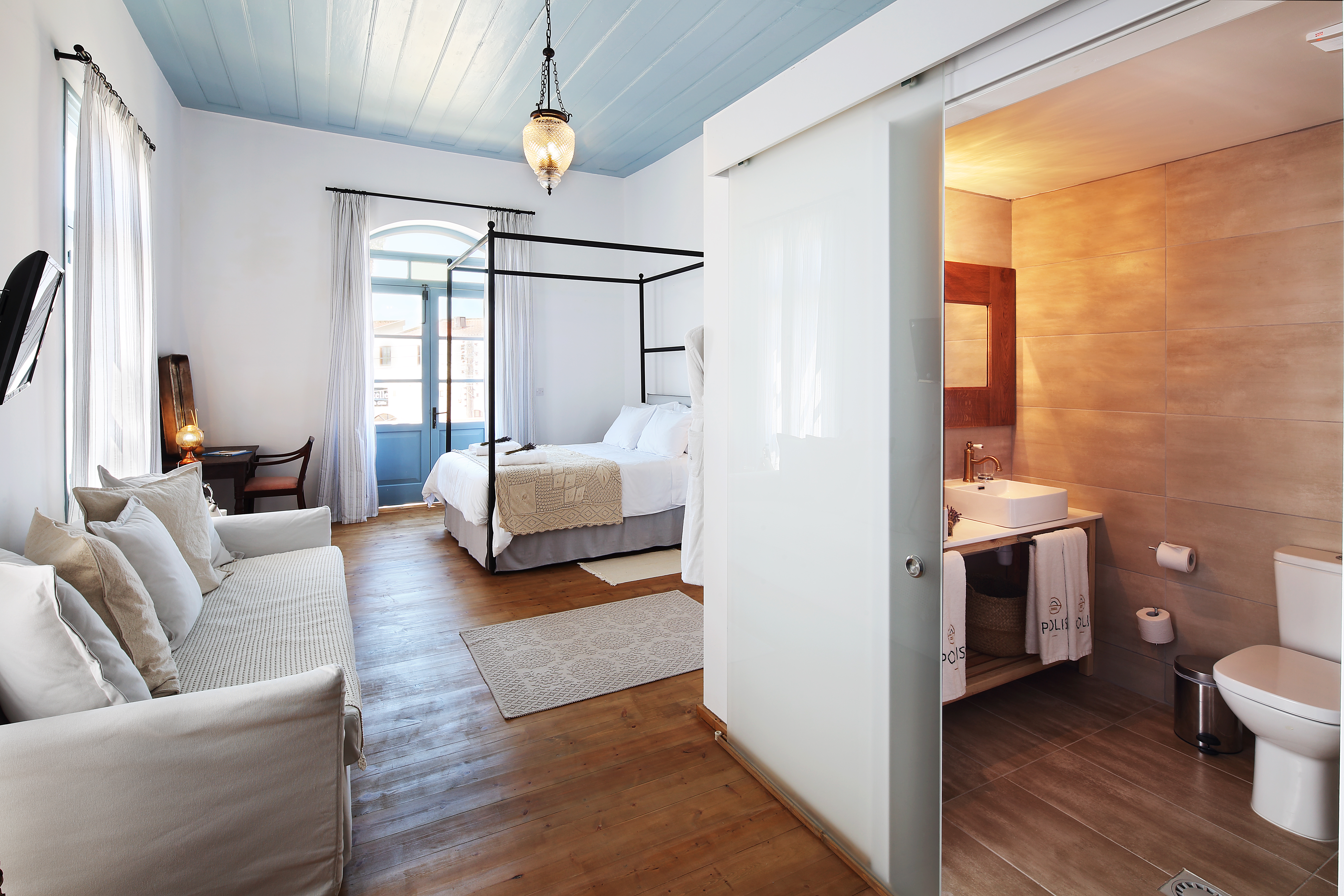 Family Room Superior