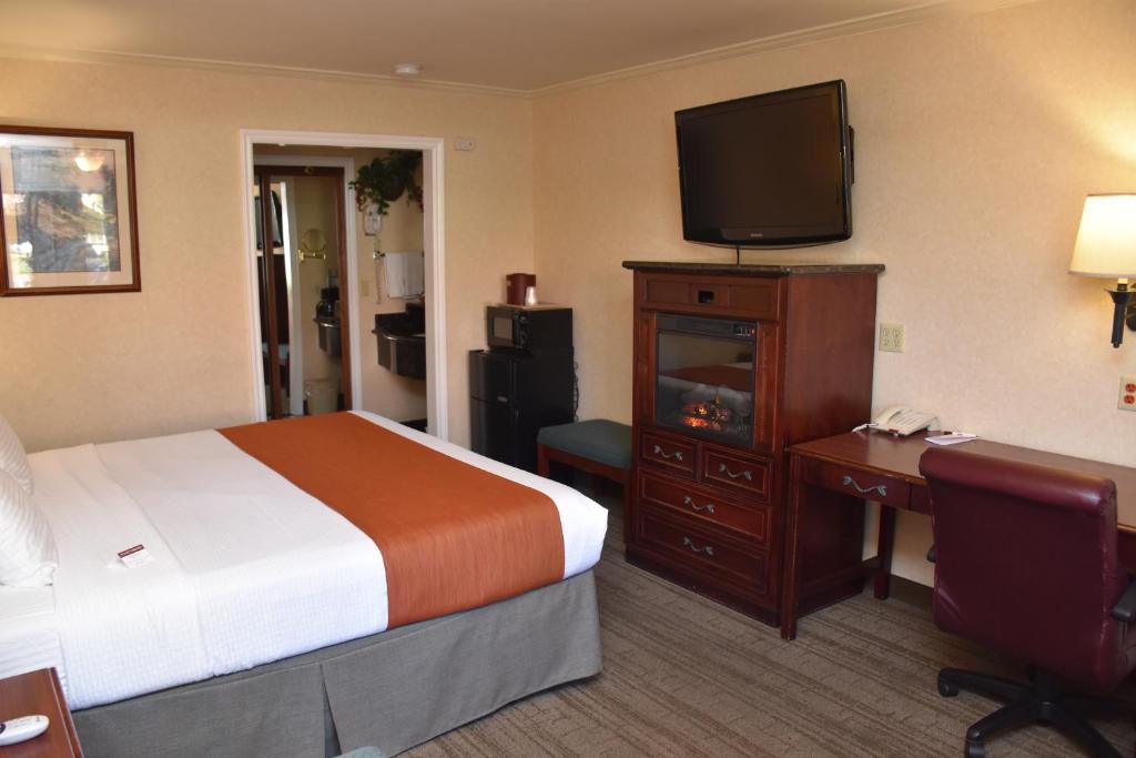 Double Deluxe King Bed