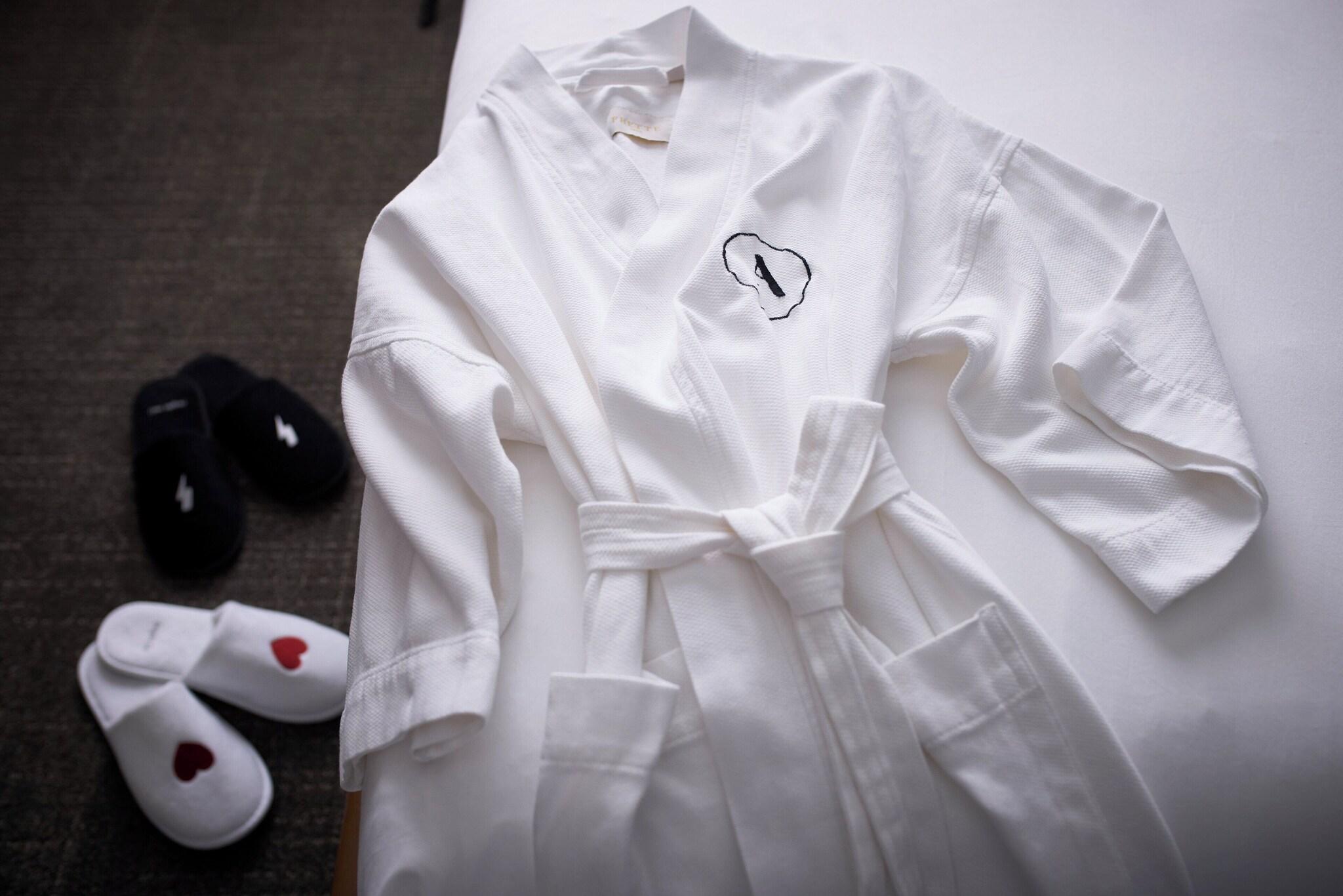 Suite Accessible King Size Bed