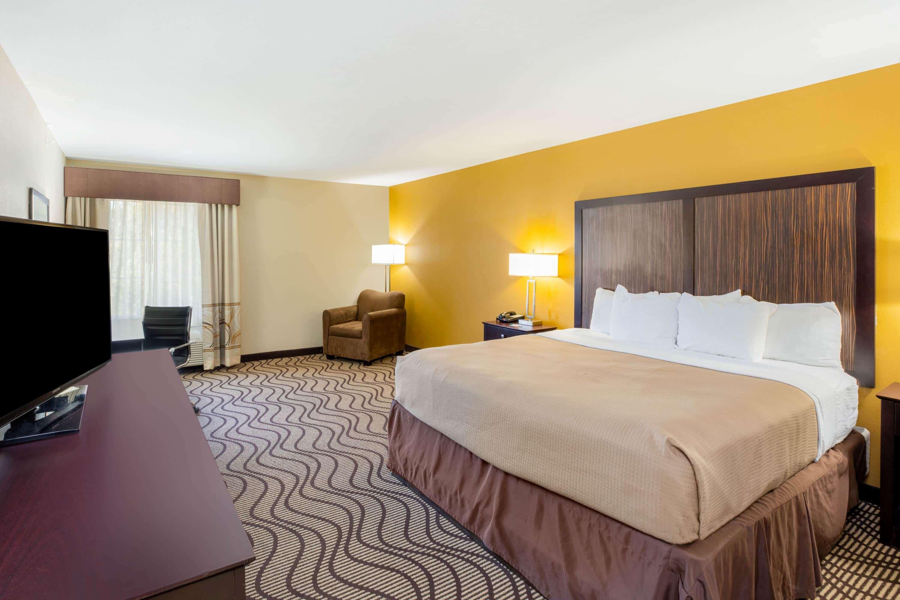 Double King Bed Non Smoking