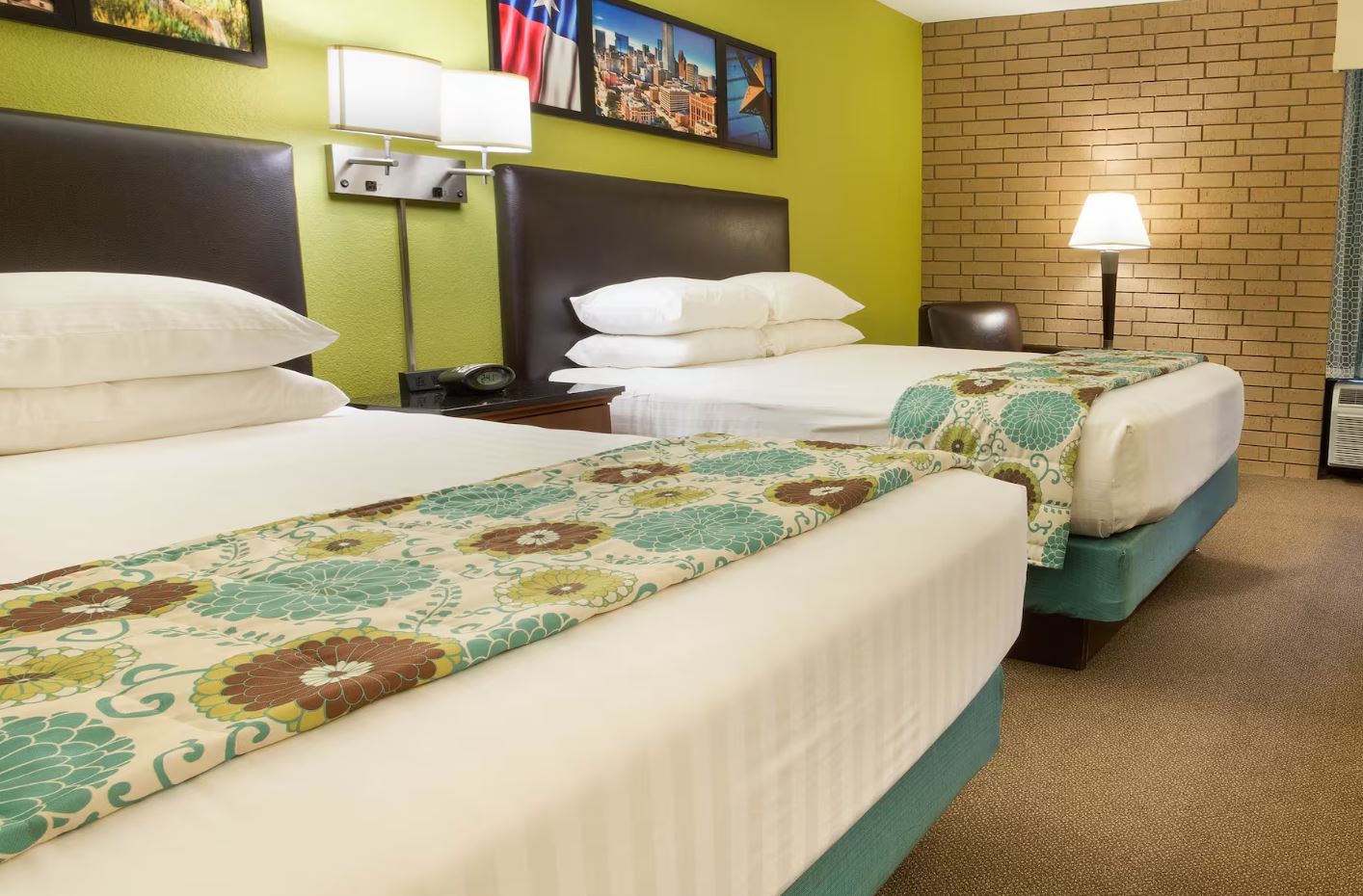 Quadruple Accessible-two Queen Beds