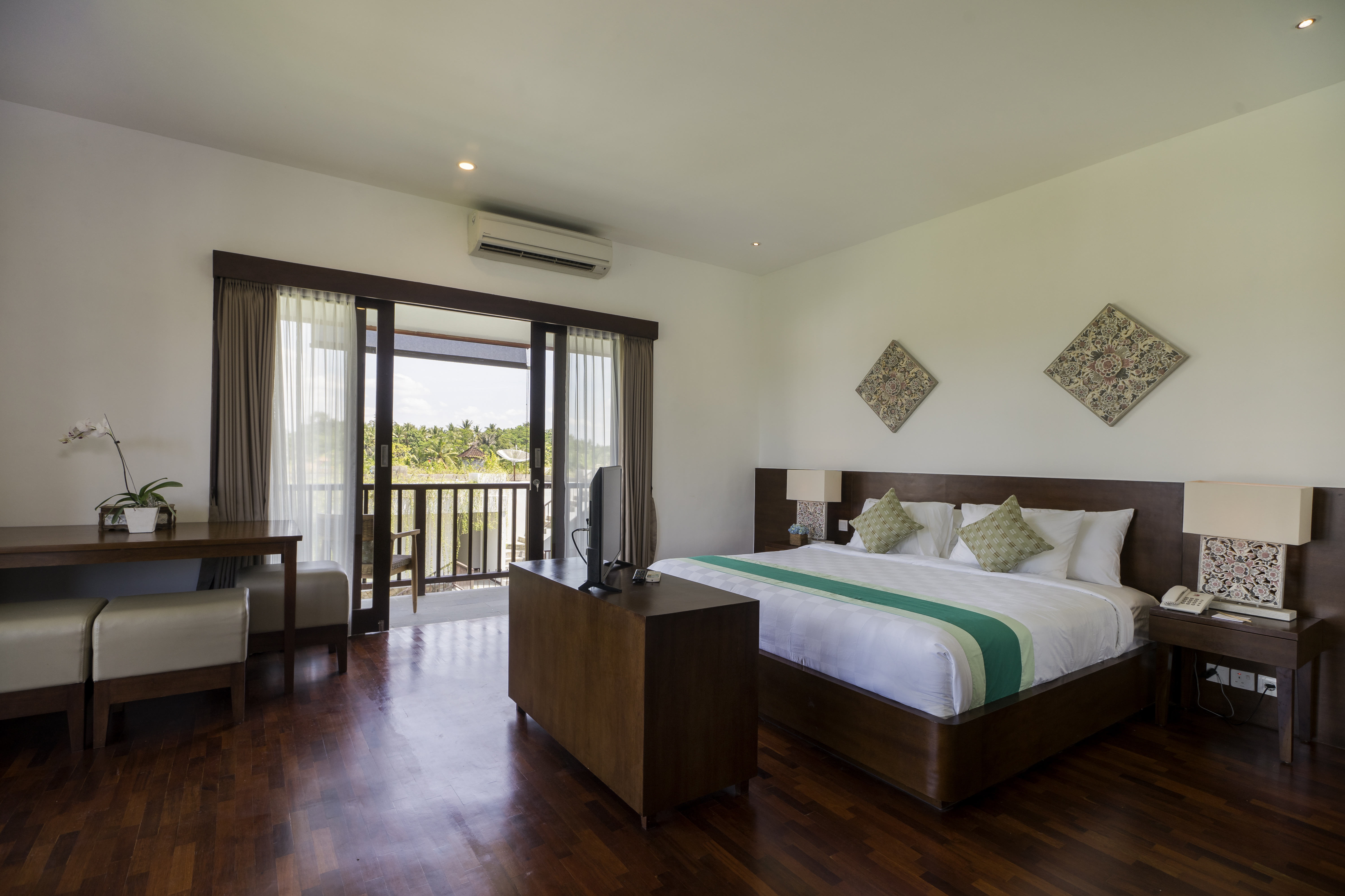 Junior Suite Pool View