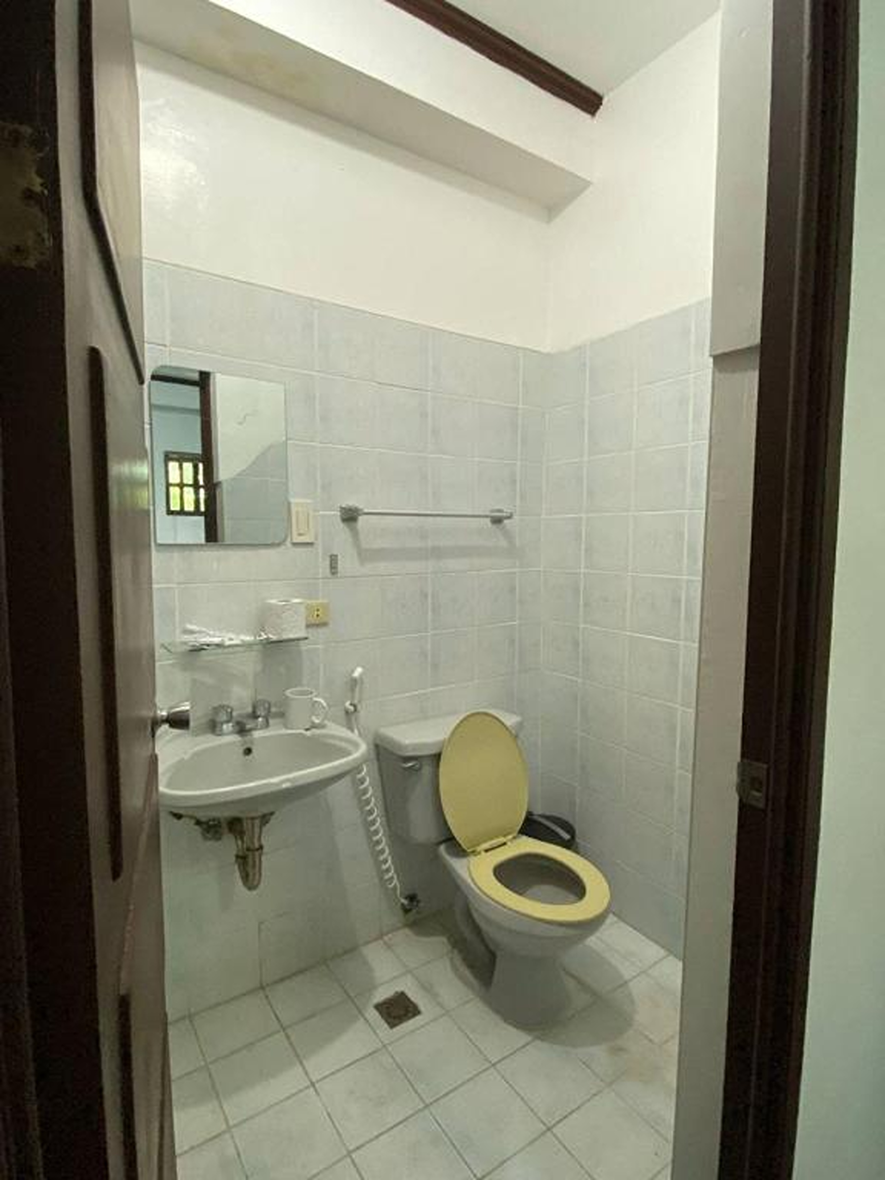 Double No Air Conditioning