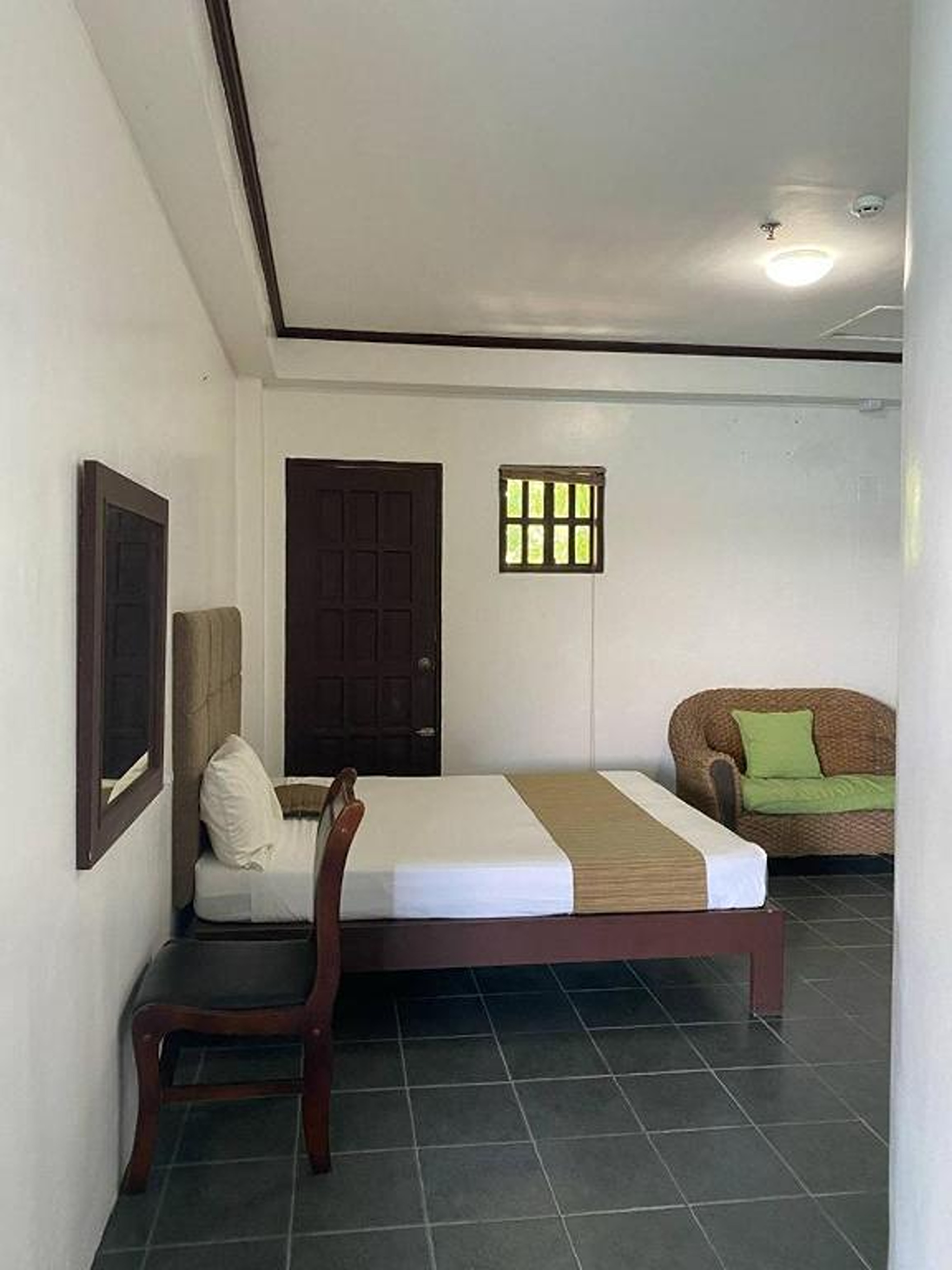 Double No Air Conditioning