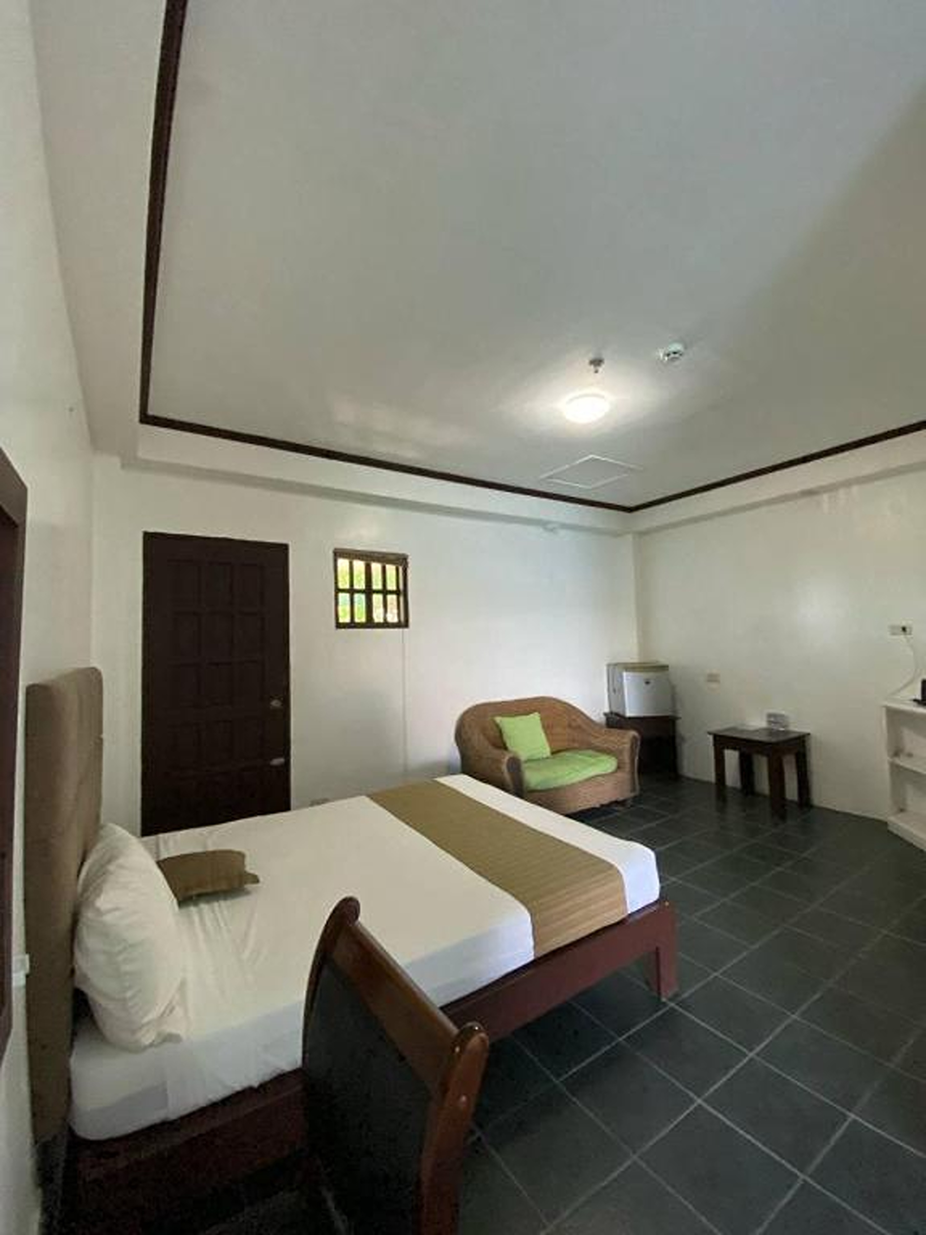 Double No Air Conditioning