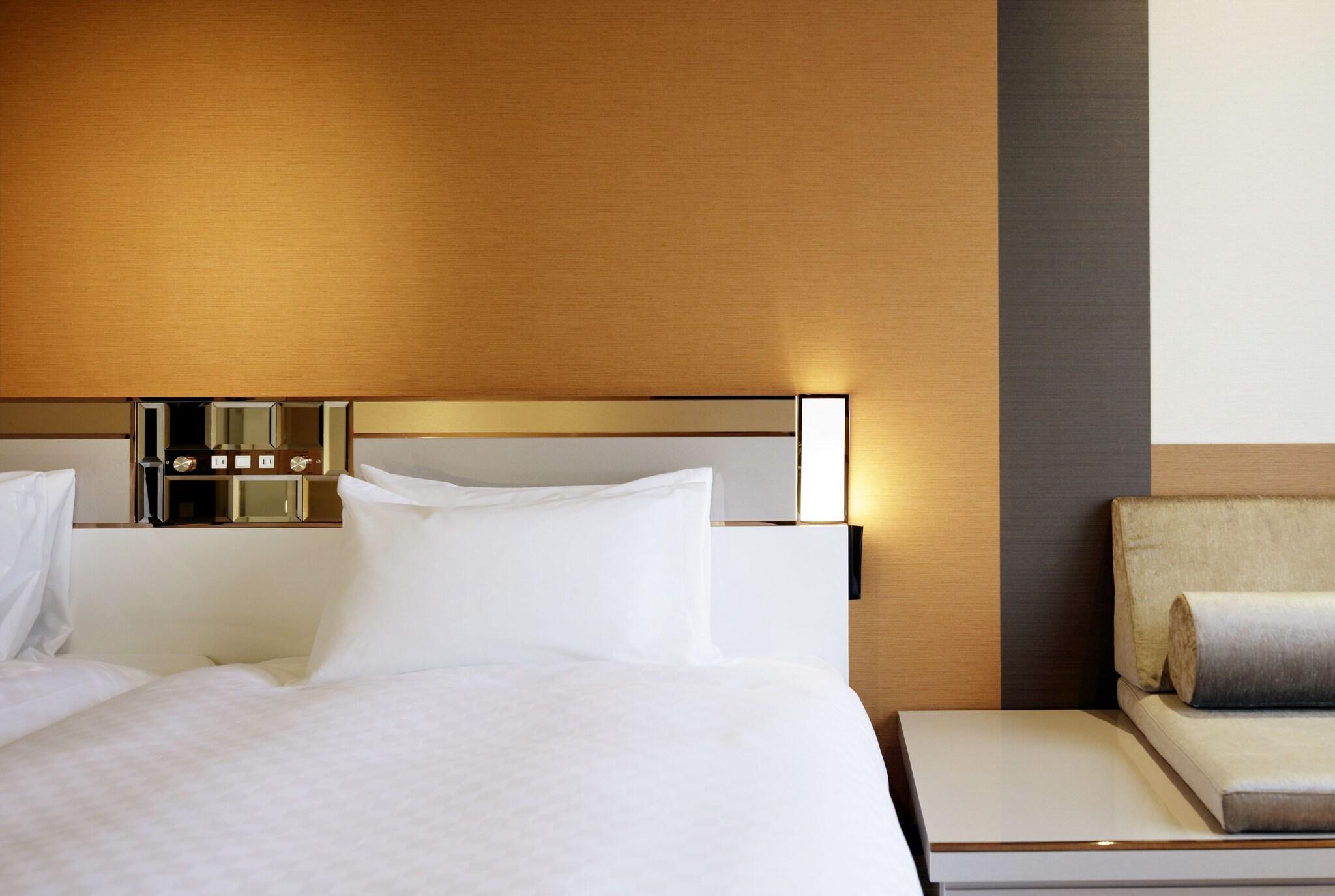 Double Executive King Bed