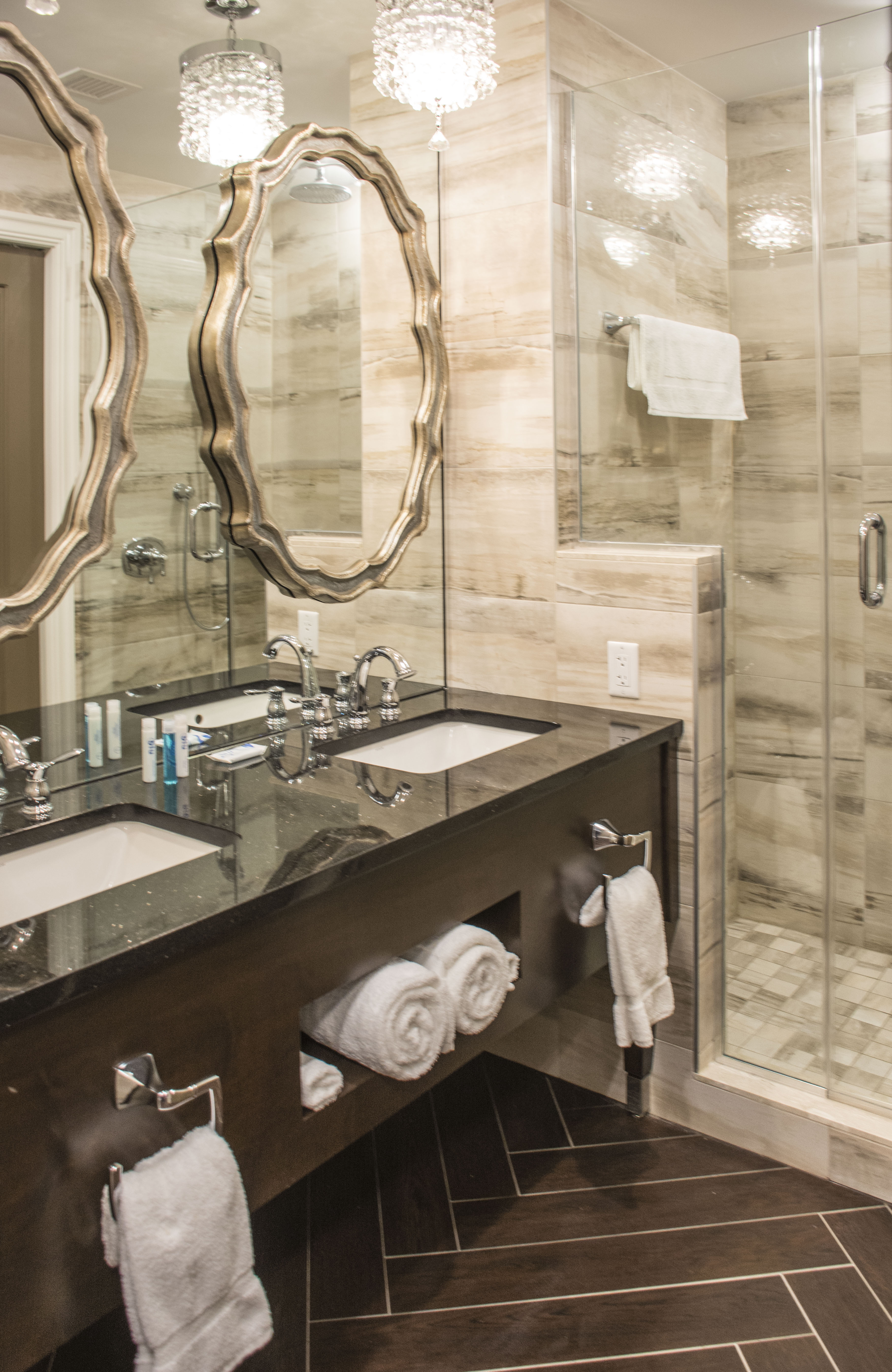 Double Deluxe King Bed