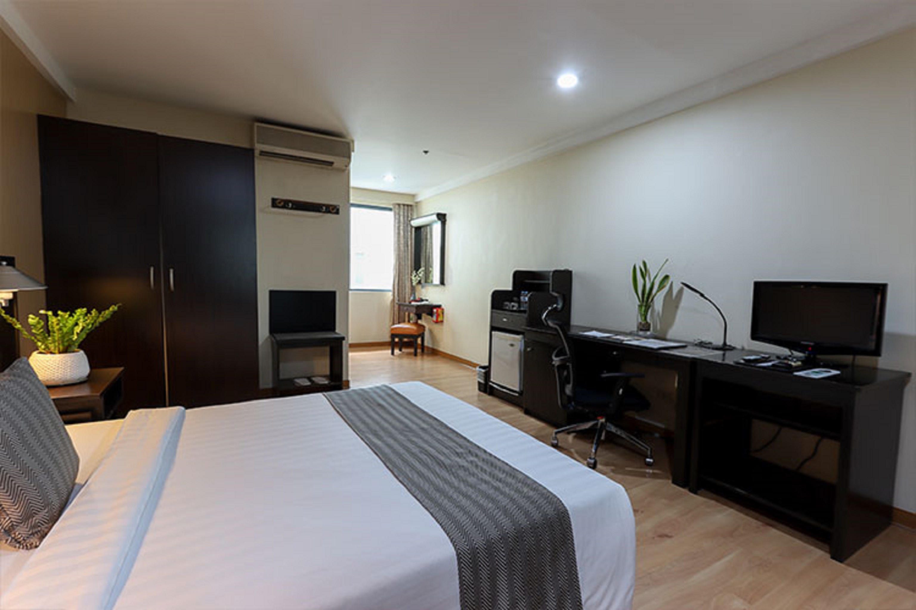 Room Deluxe Queen Bed