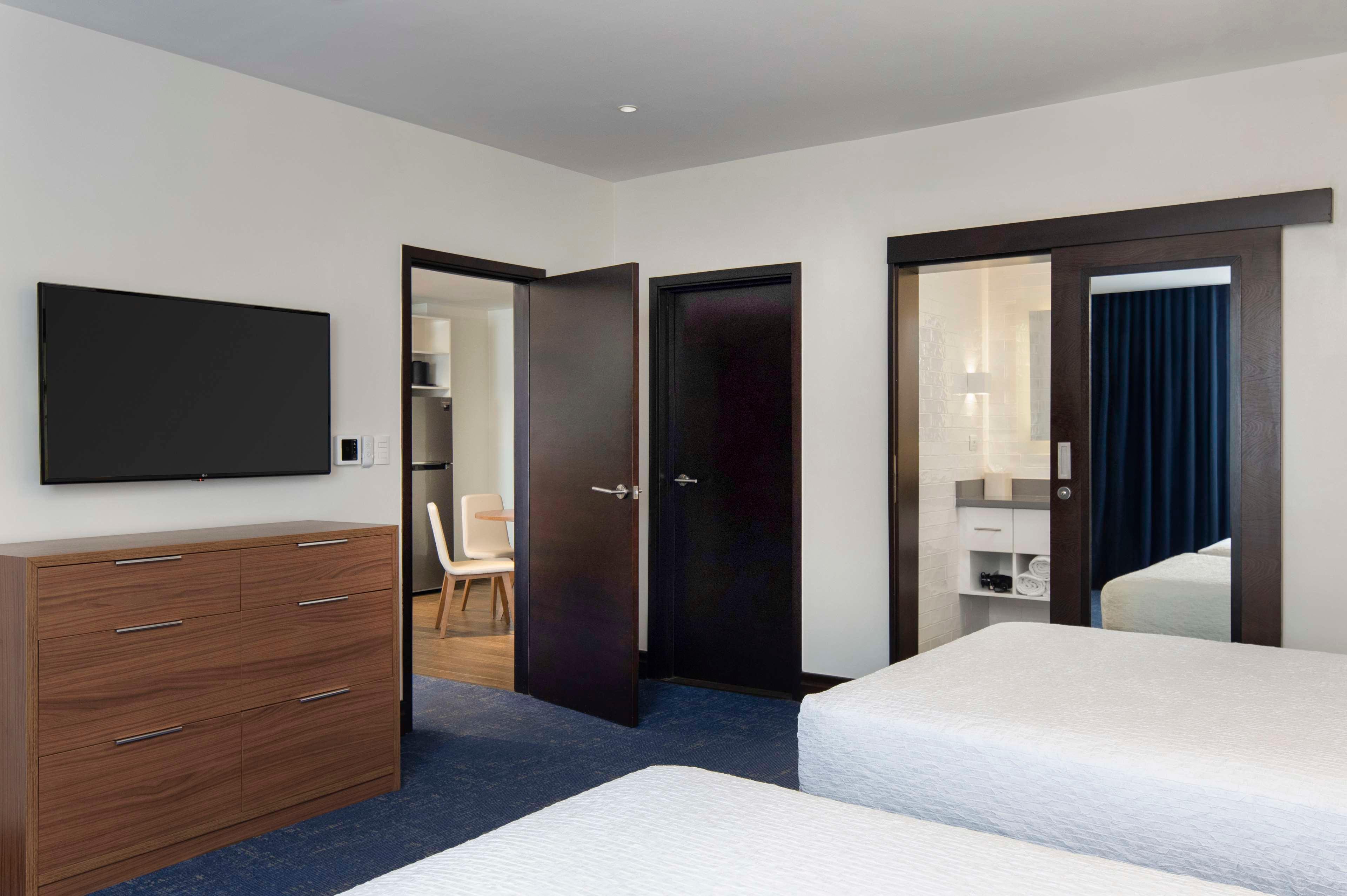 Suite Two Queen Beds One Bedroom