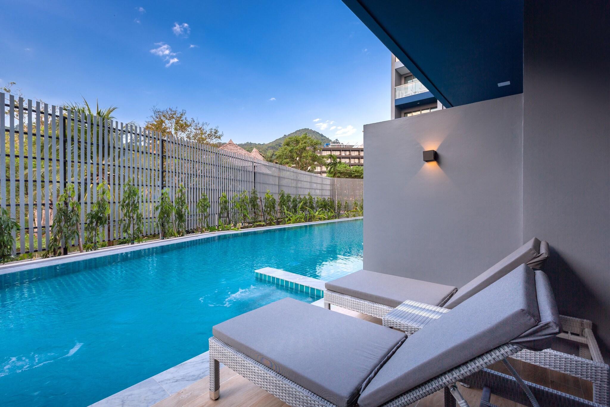 Double Deluxe Pool View