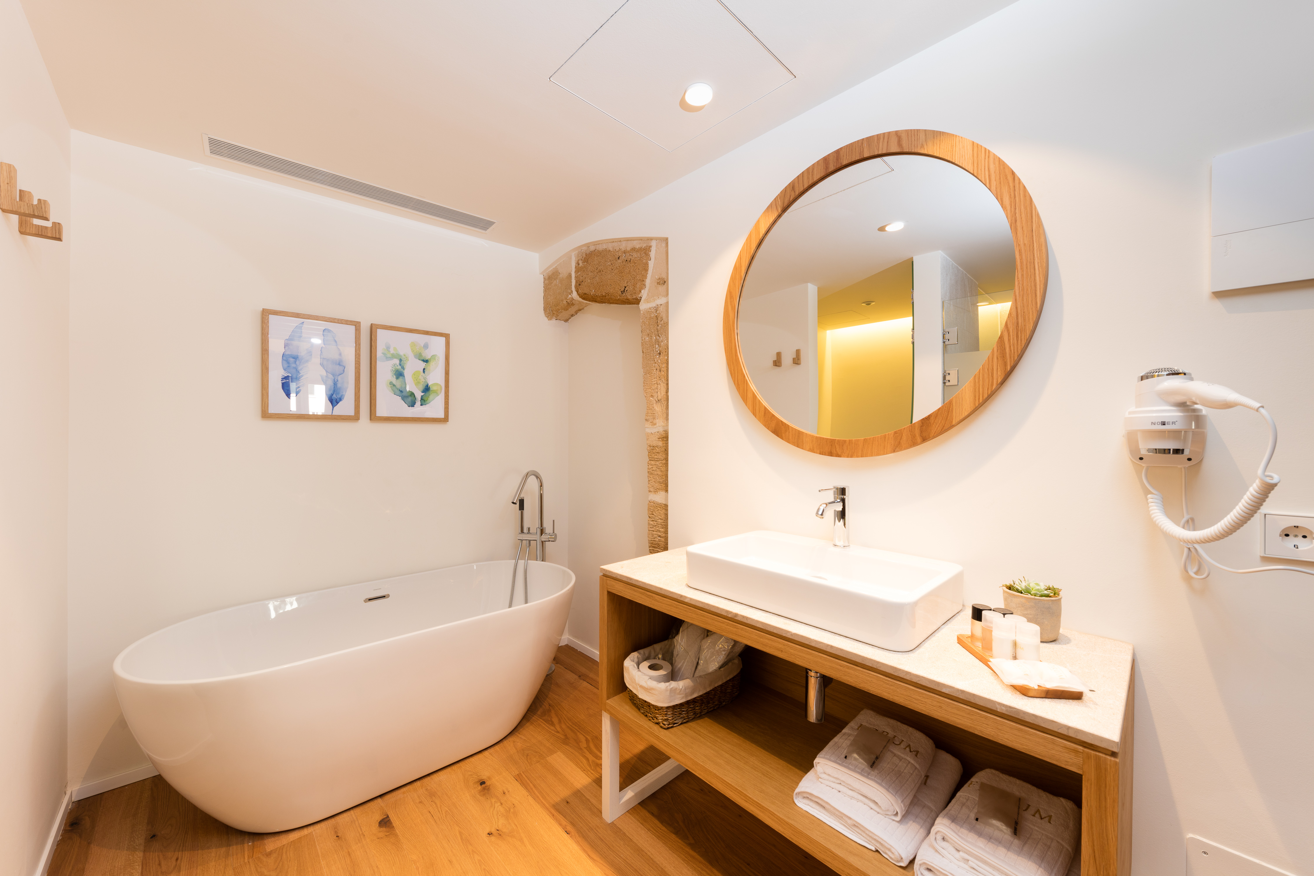 Junior Suite Standard