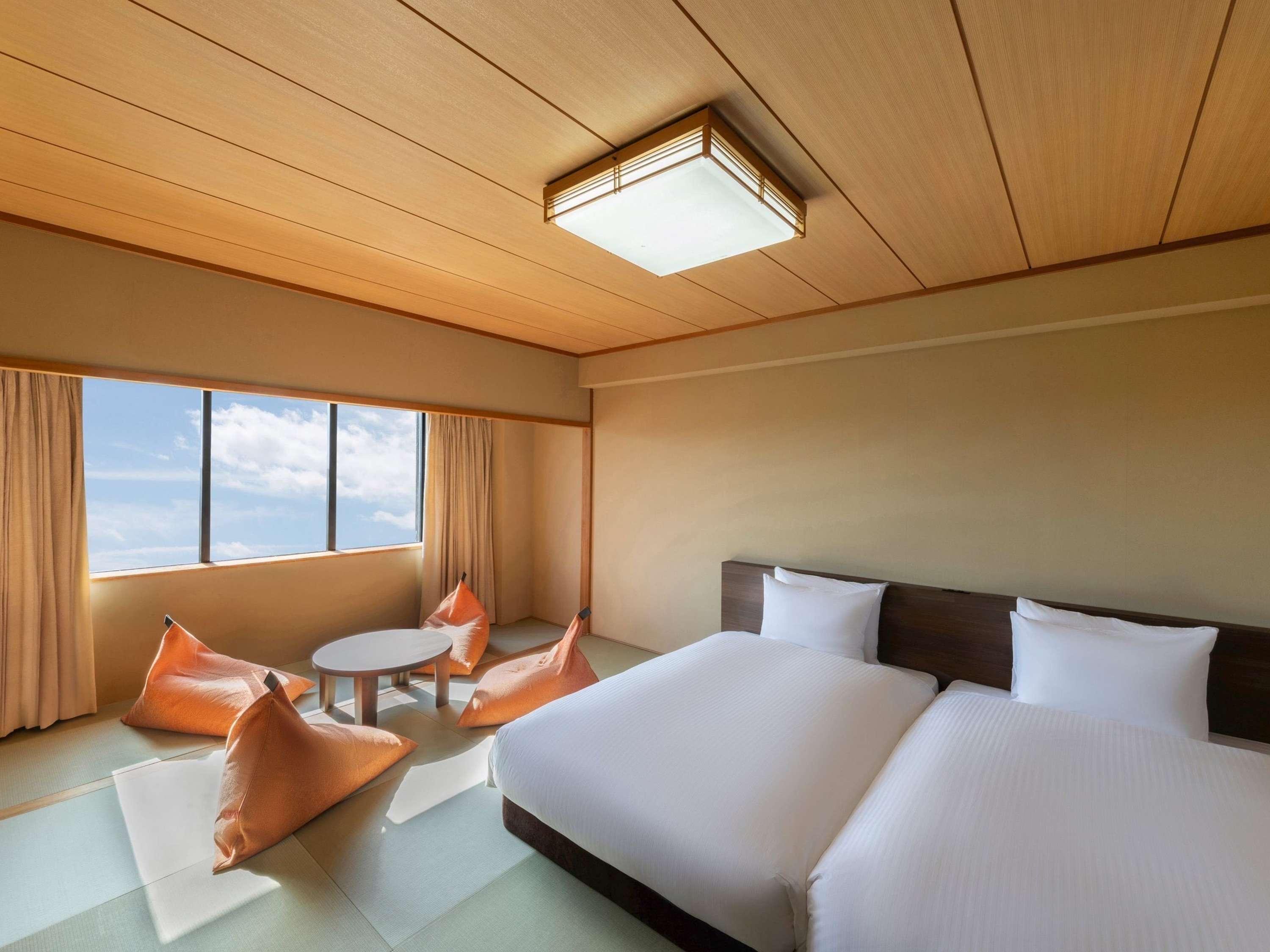 Quadruple Japanese Room with Views
