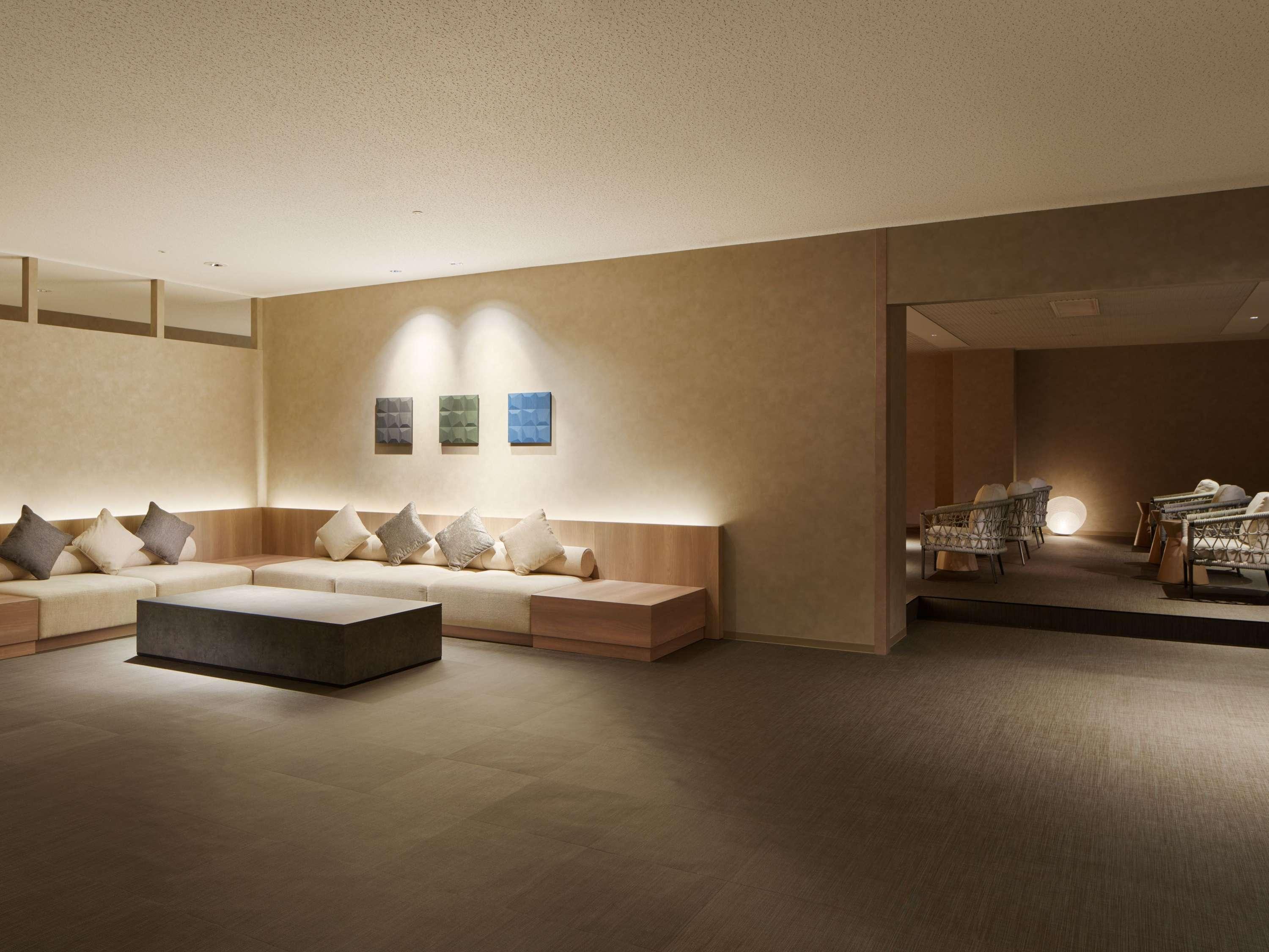 Quadruple Japanese Room with Views