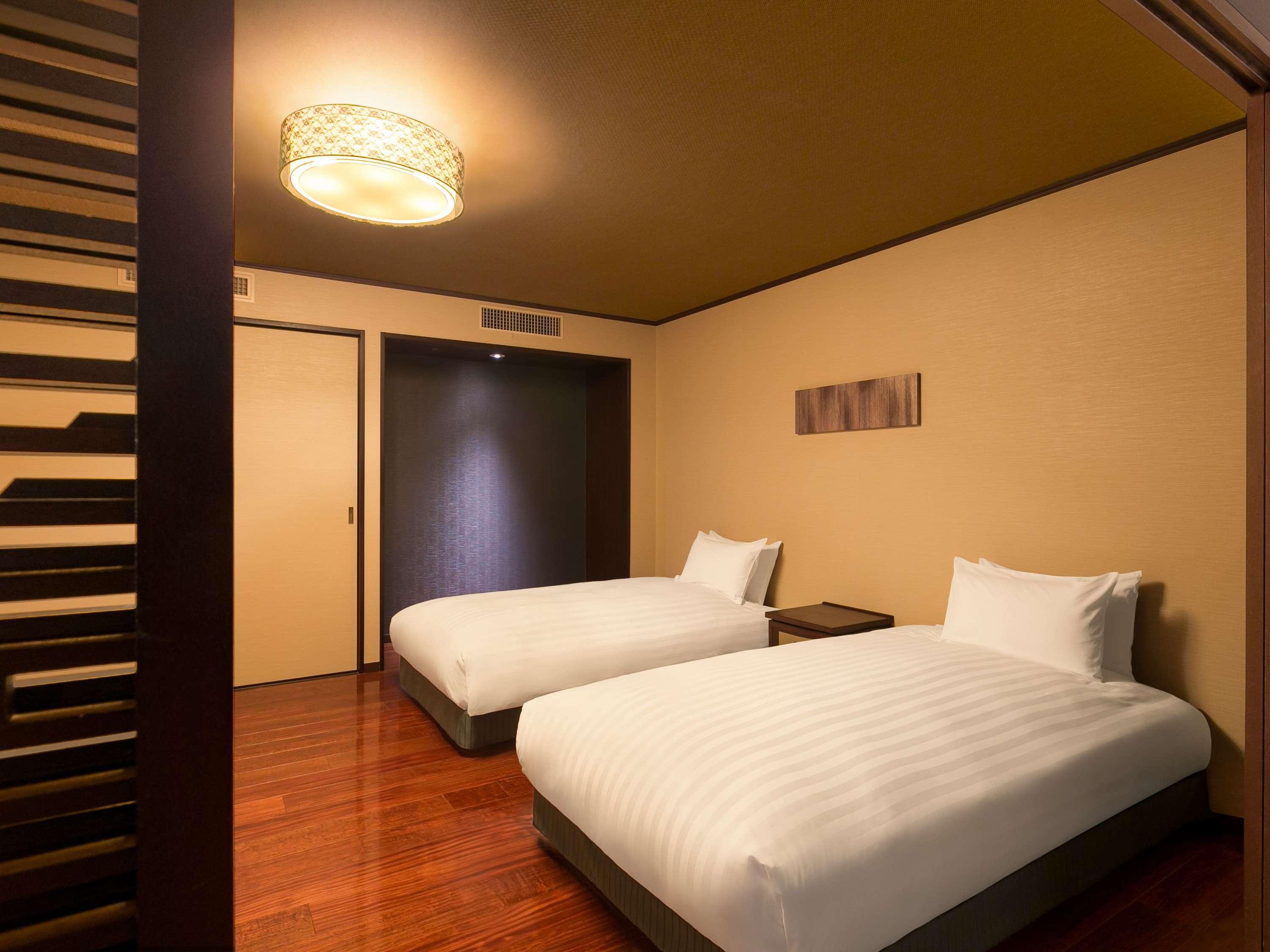 Quadruple Japanese Room with Views