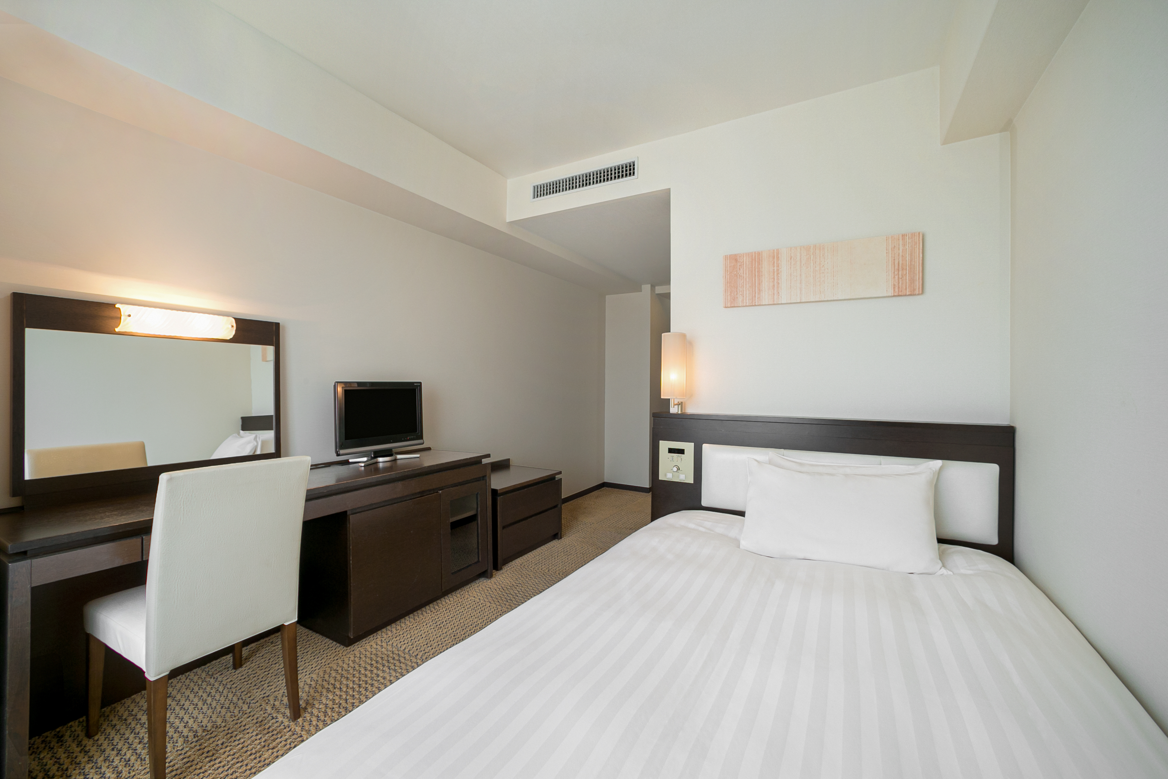 Single Classic Mountain View