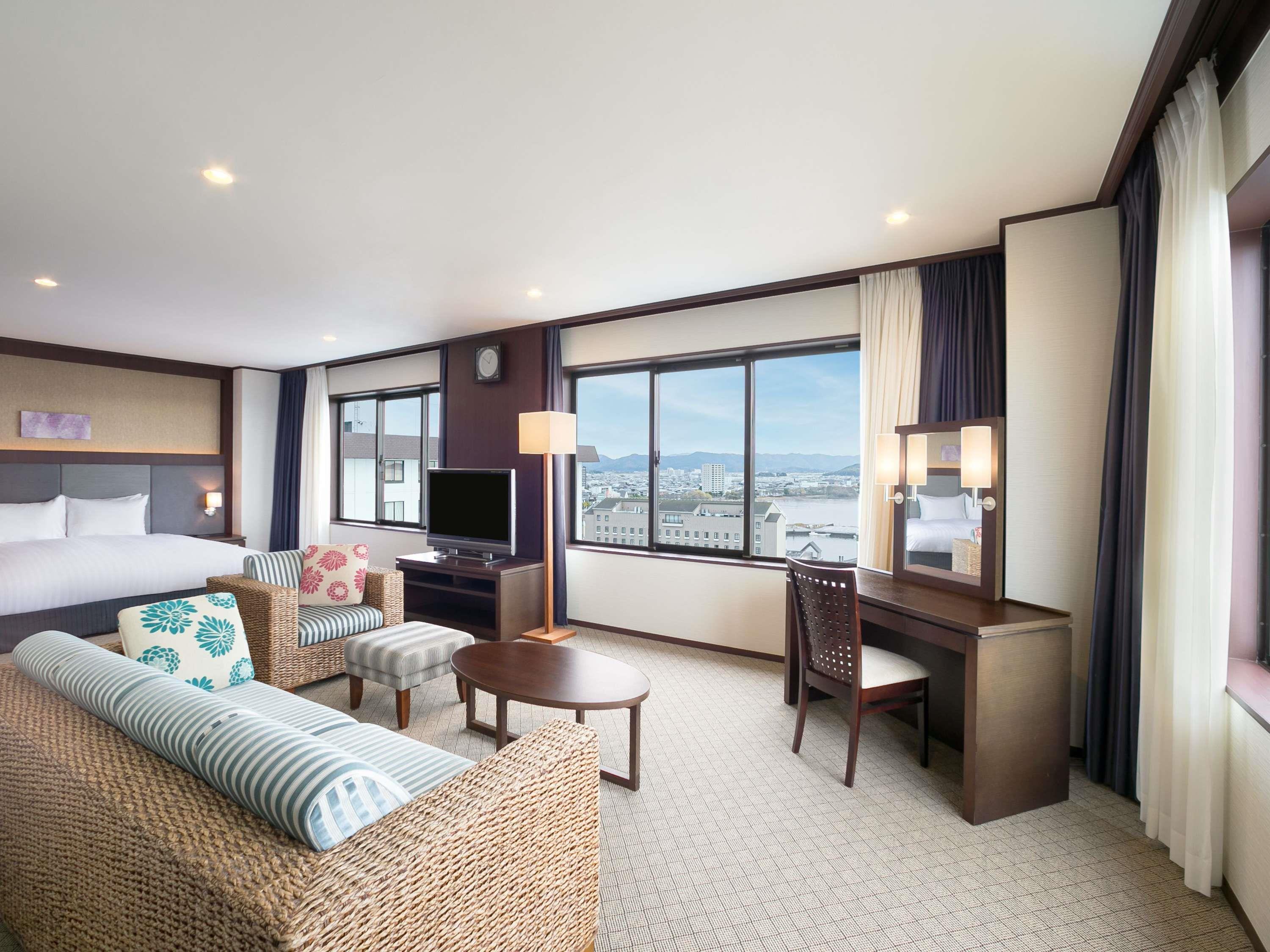 Junior Suite Lake View