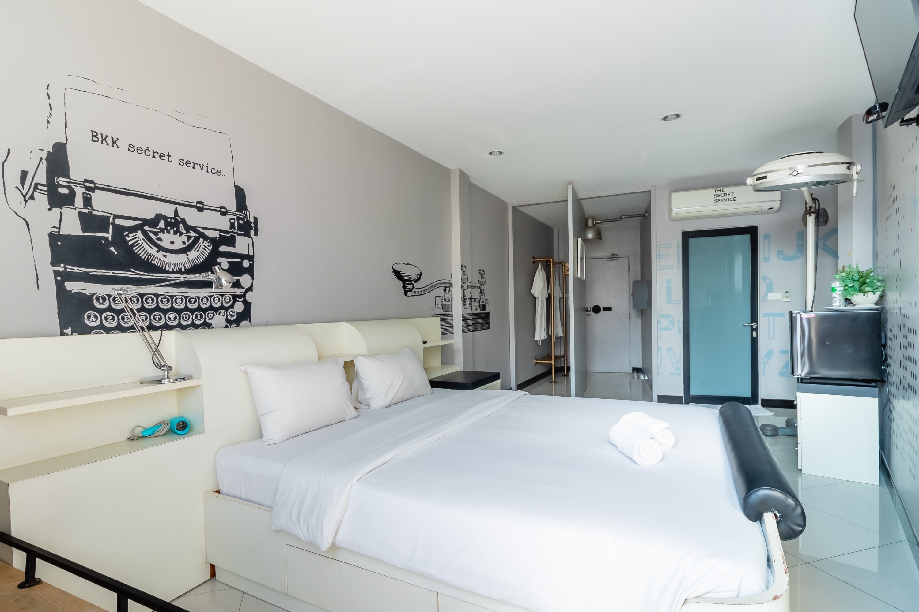 Double King Size Bed