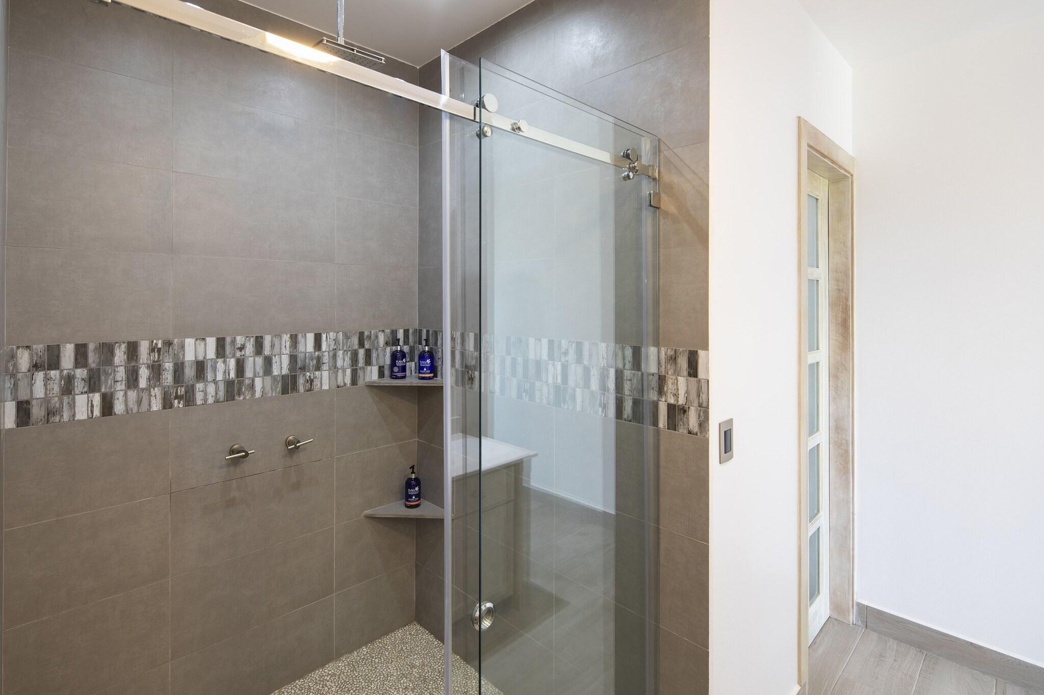 Double Pool View King Bed