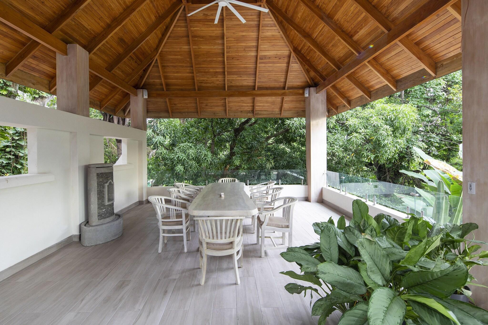 Double Deluxe Pool View