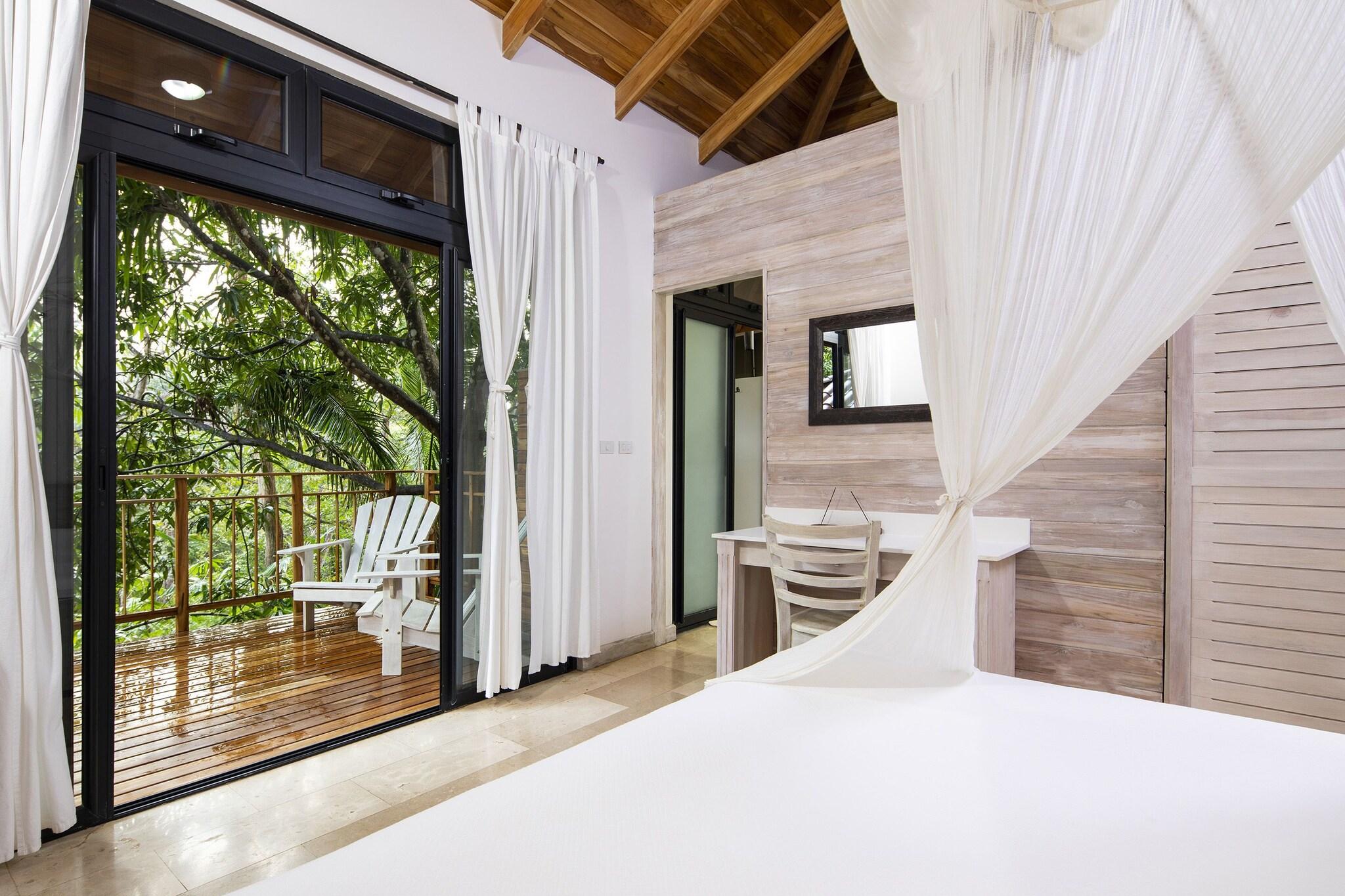 Bungalow Garden View King Bed