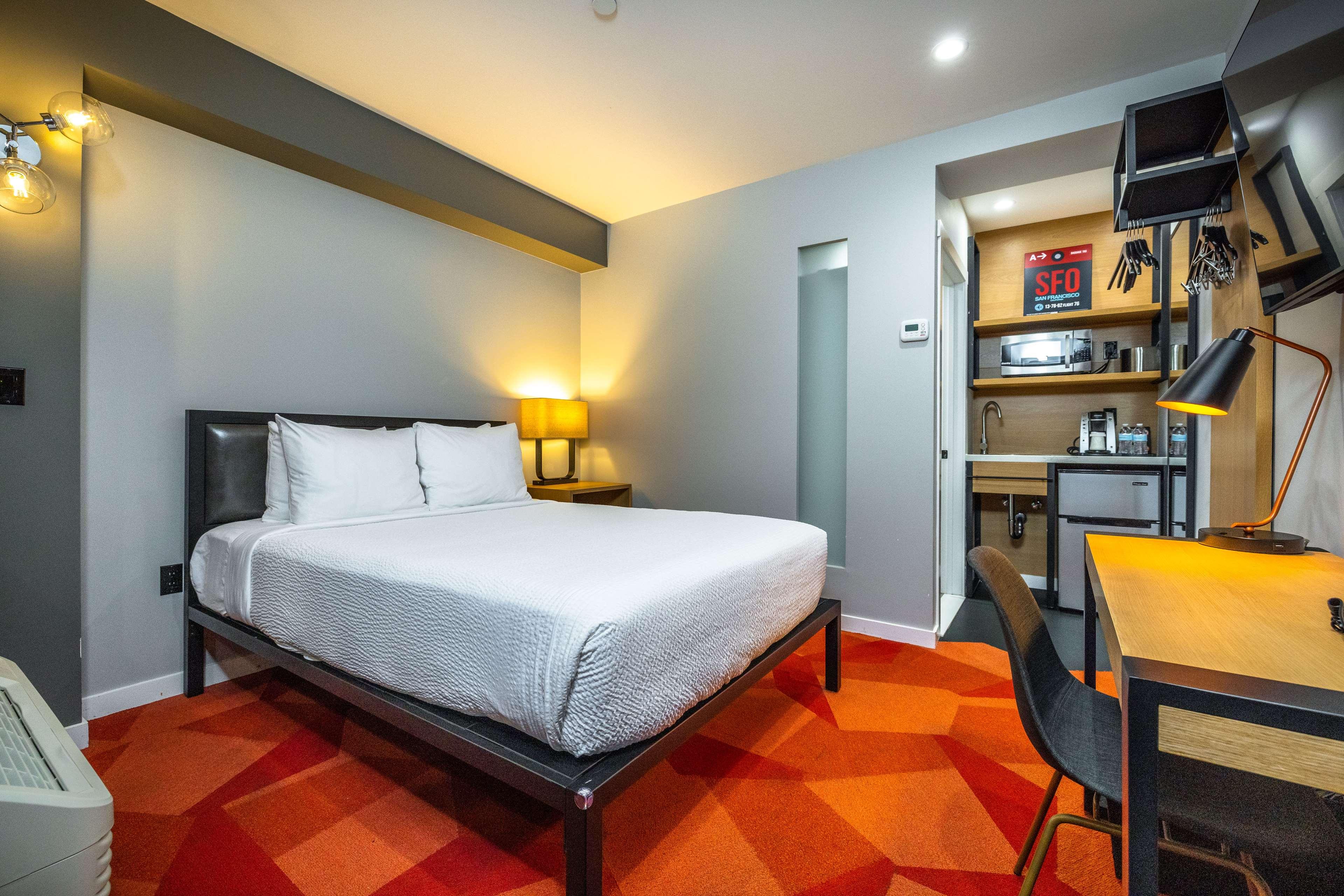 Double Queen Size Bed