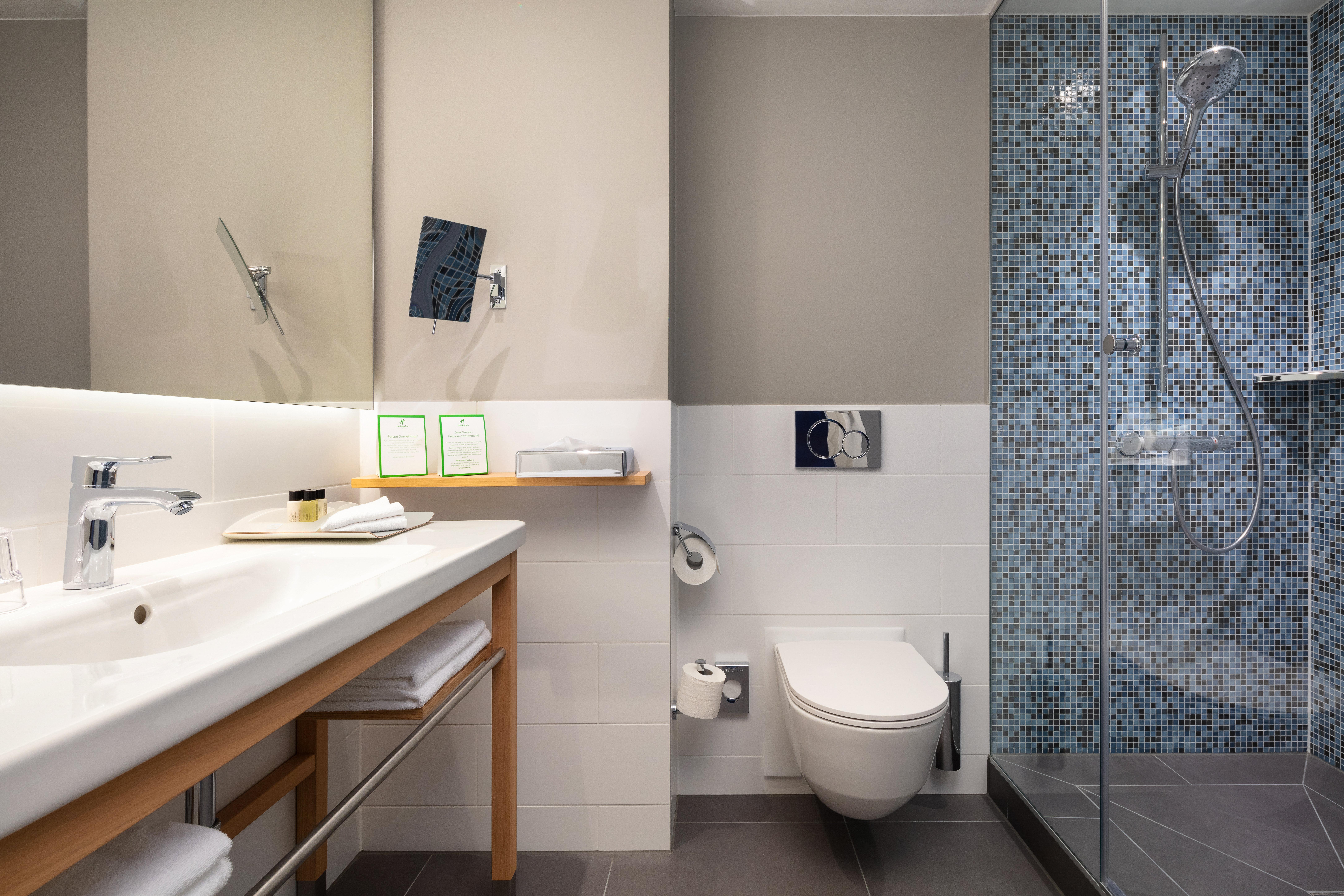 Double Queen Size Bed