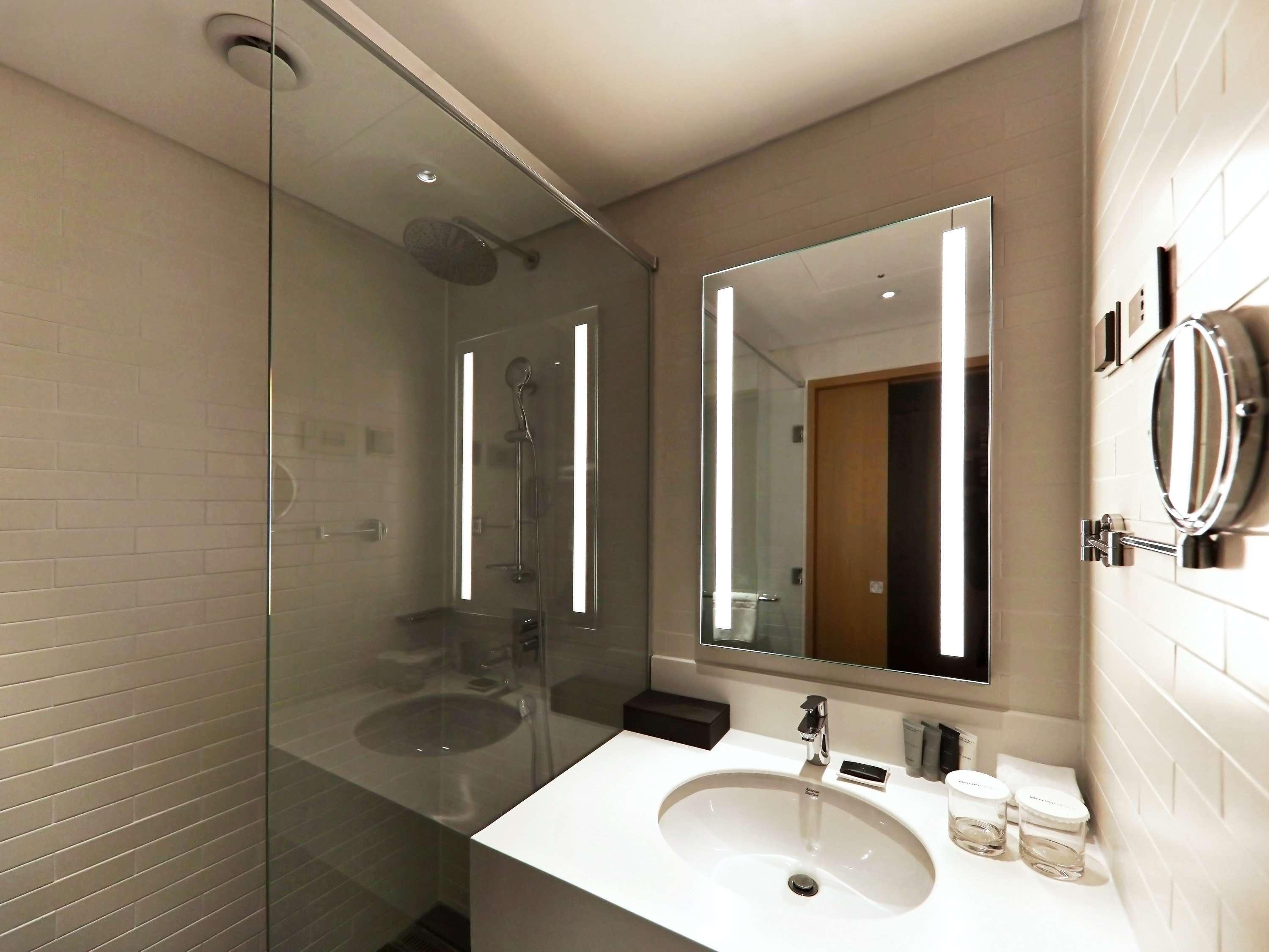 Family Room Ocean Front King Bed