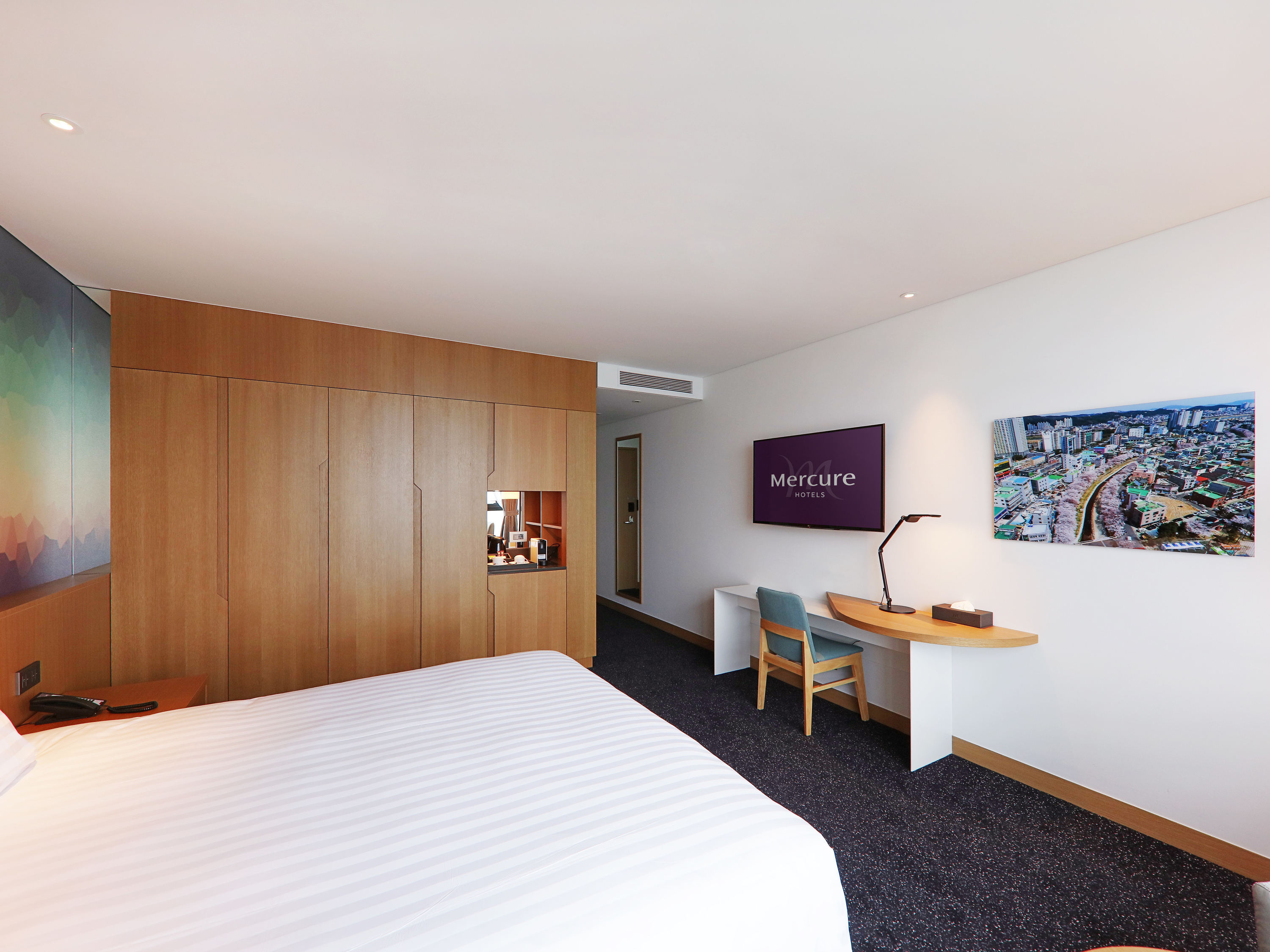 Double Ocean Front King Bed