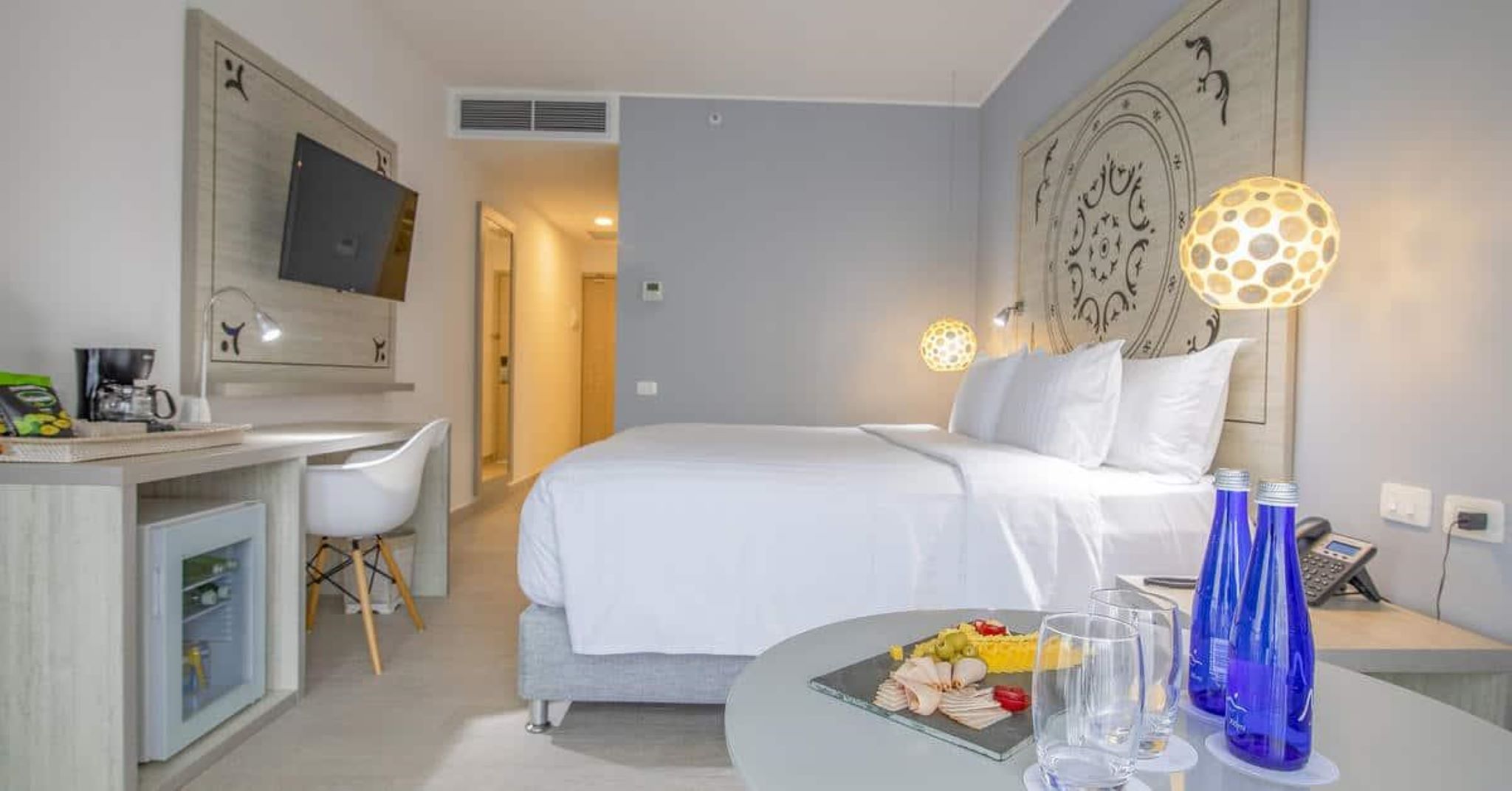 Double Deluxe King Bed