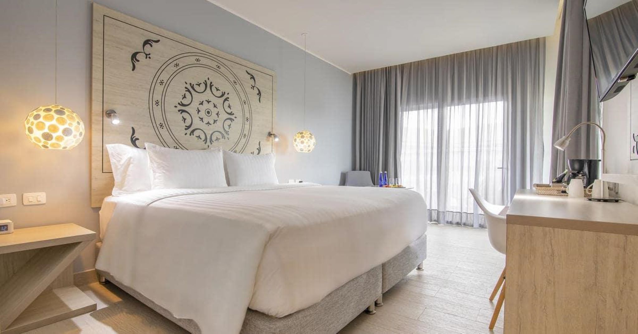 Double Deluxe King Bed