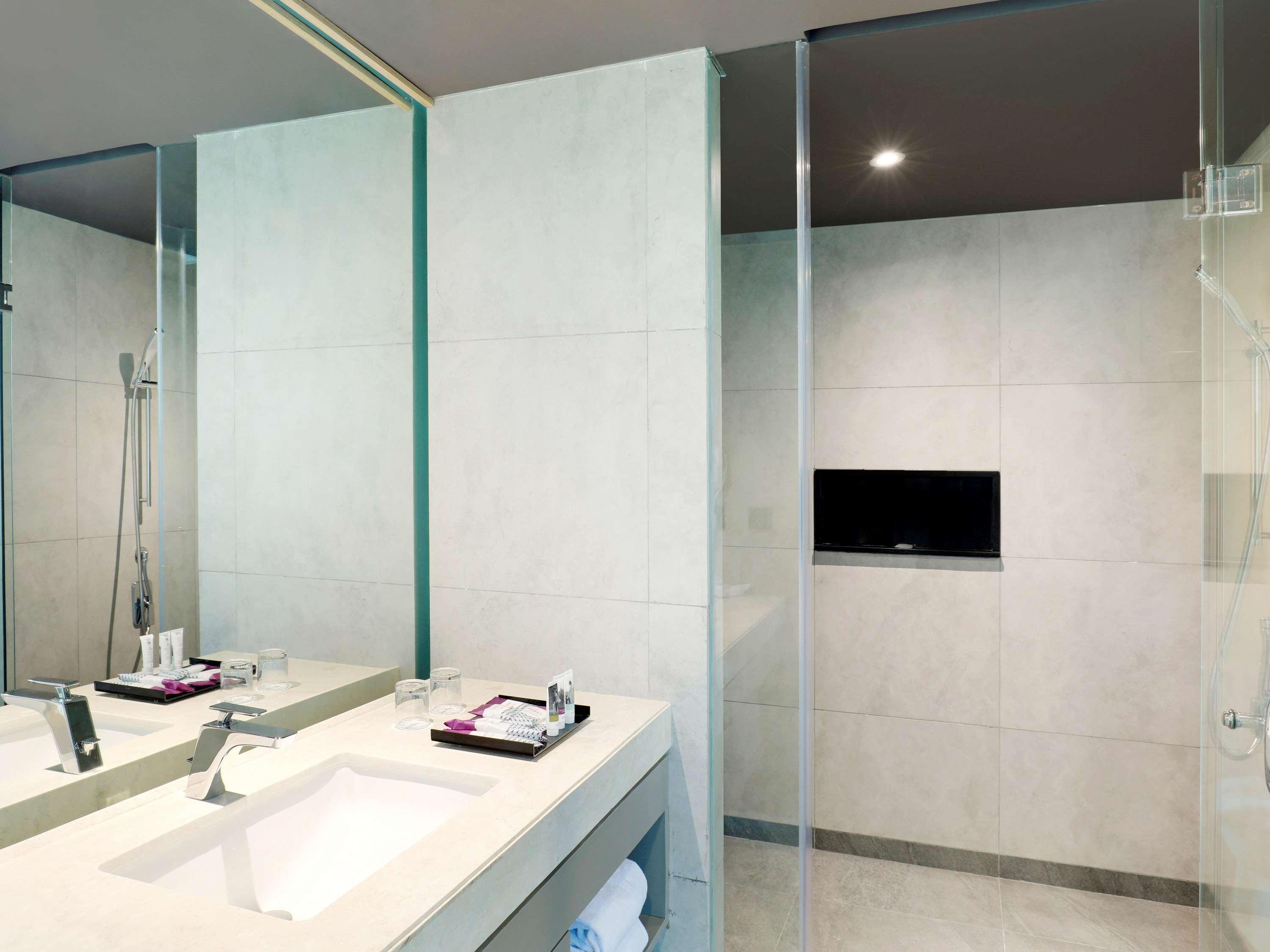 Junior Suite King Size Bed