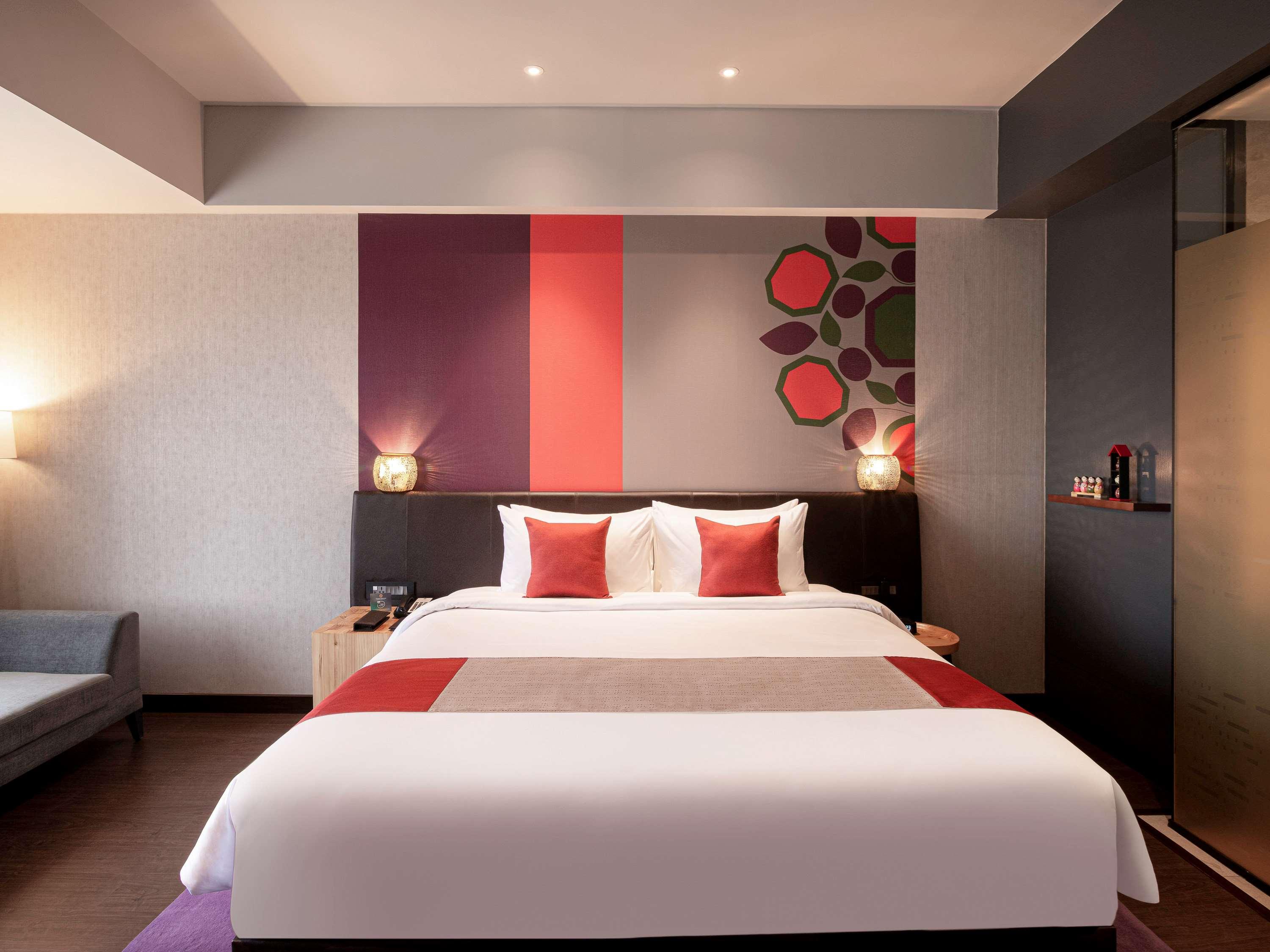 Double Deluxe King Bed