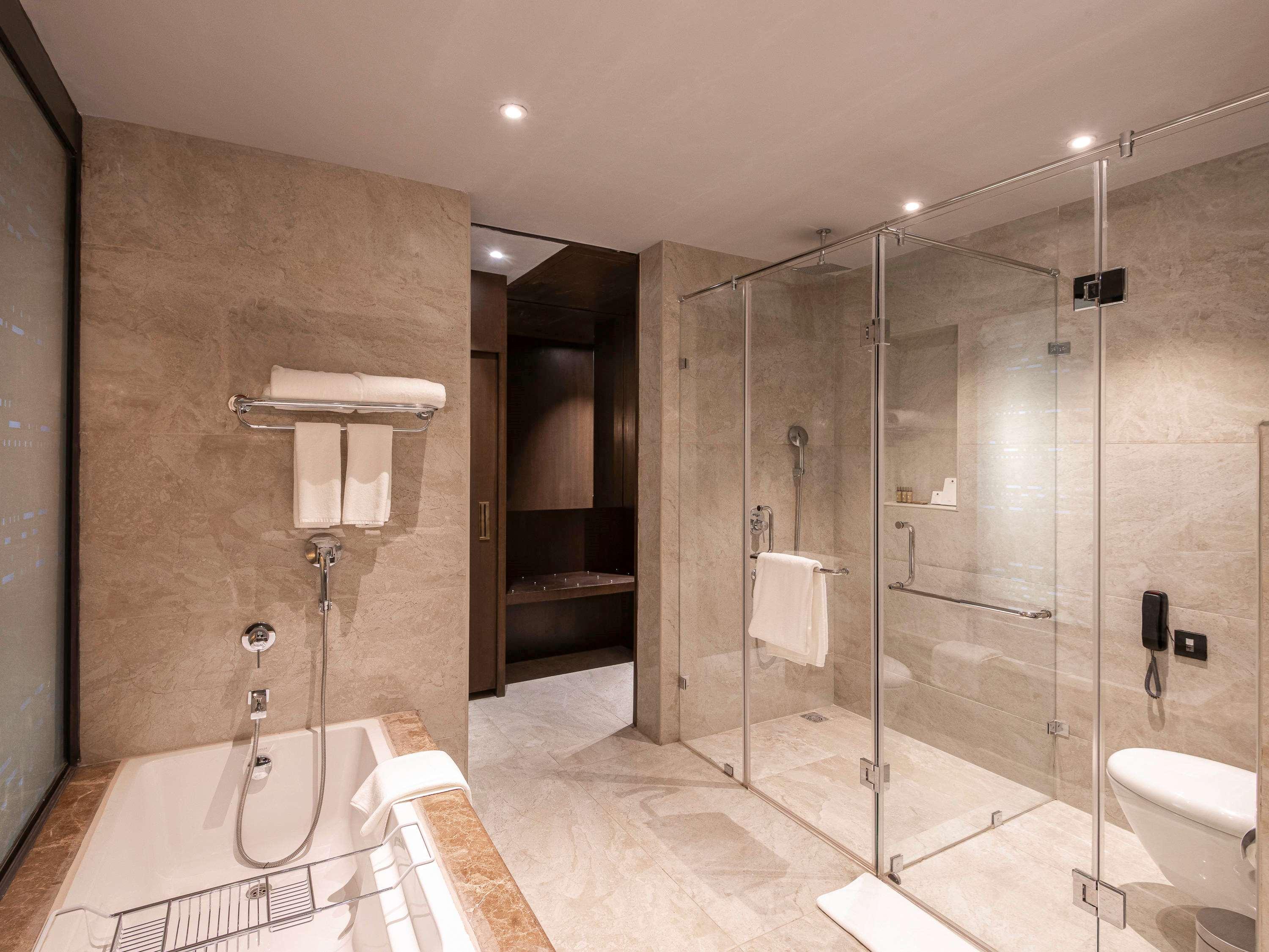 Suite Superior with Balcony