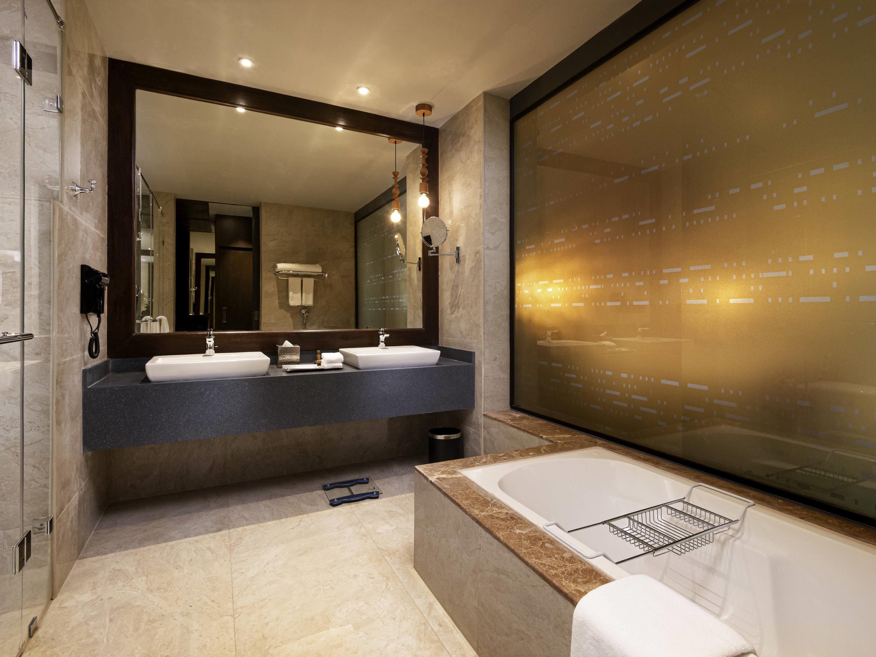 Suite Superior with Balcony