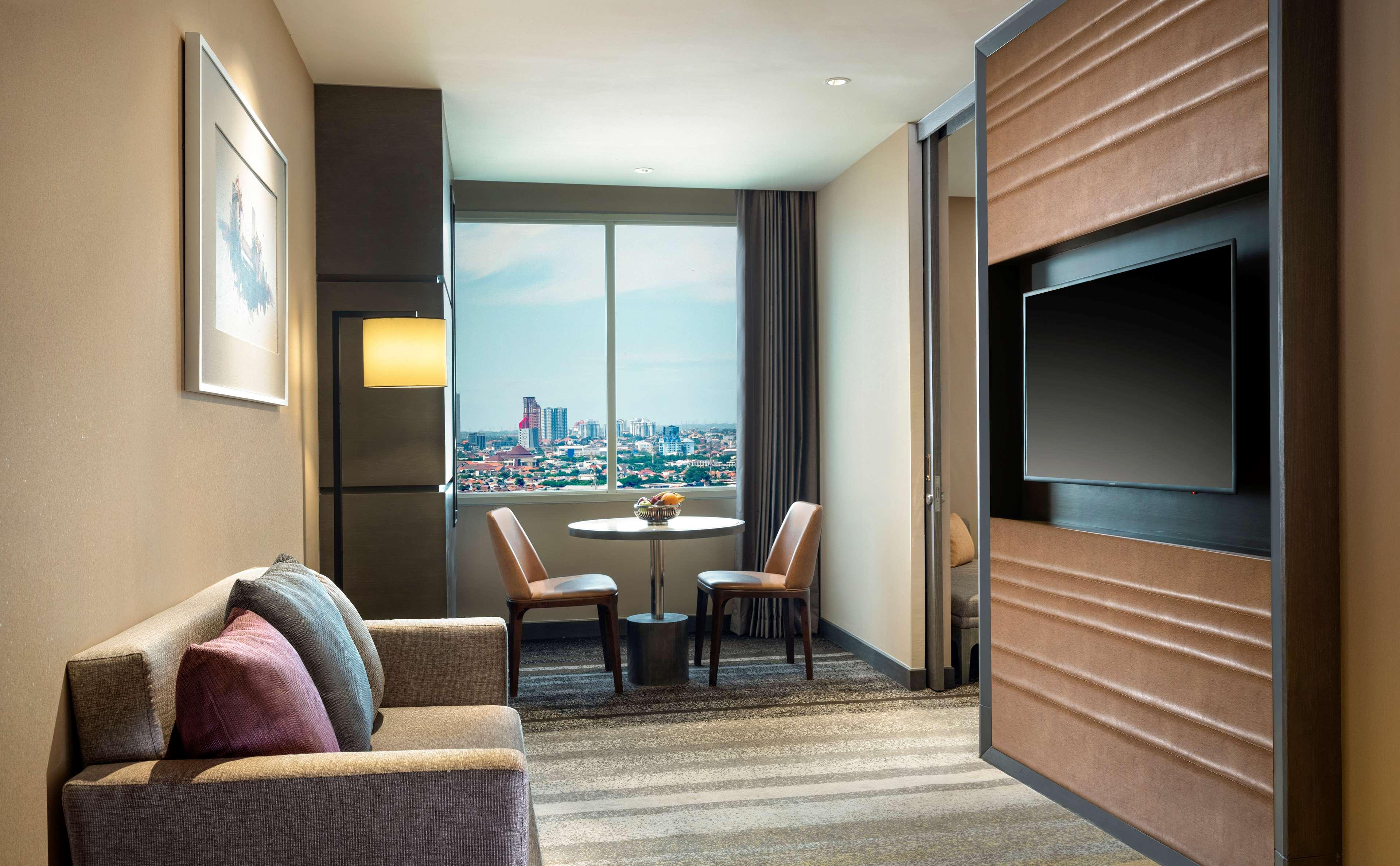 Suite Deluxe King Bed