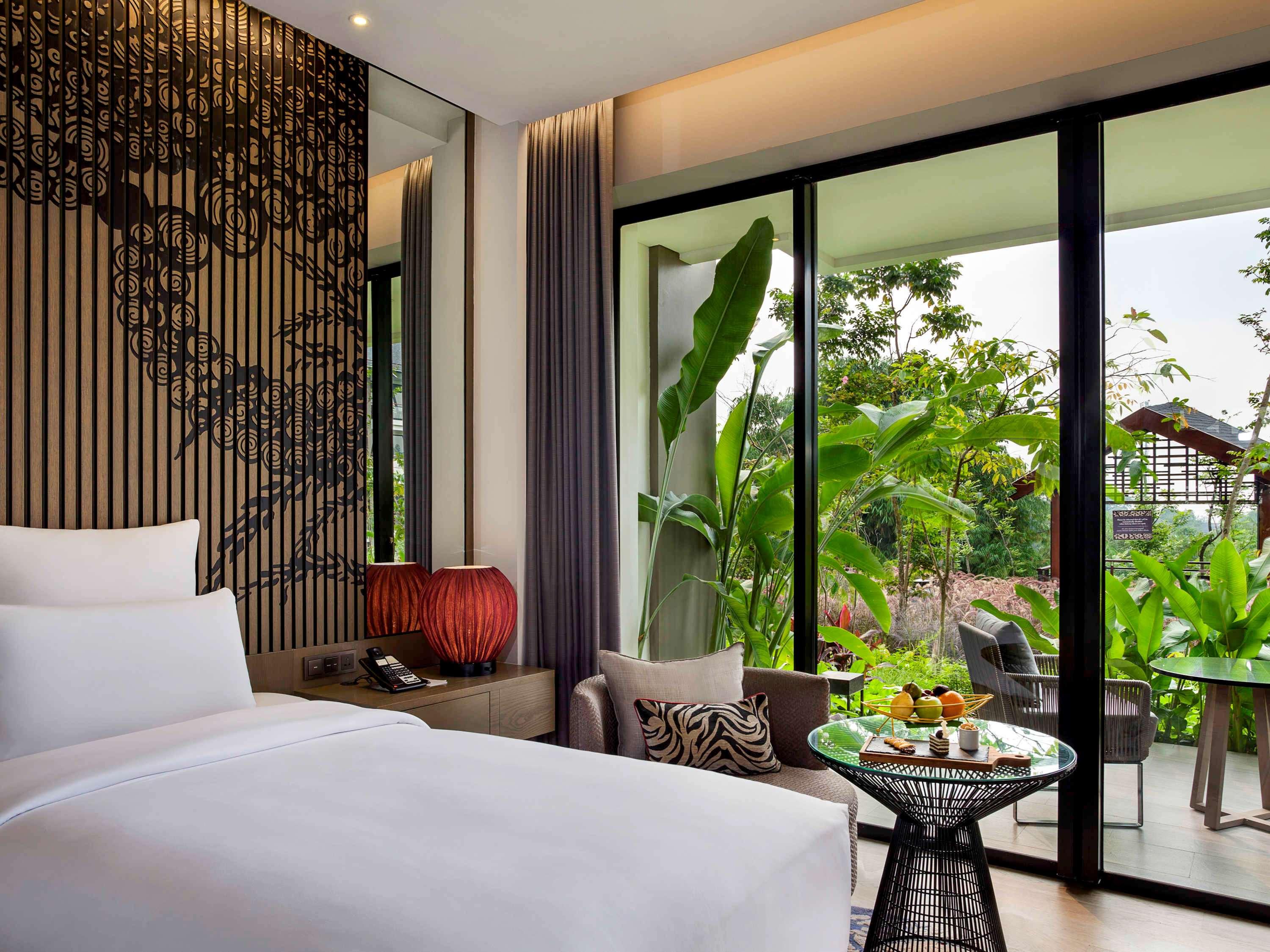 Twin Deluxe Pool View