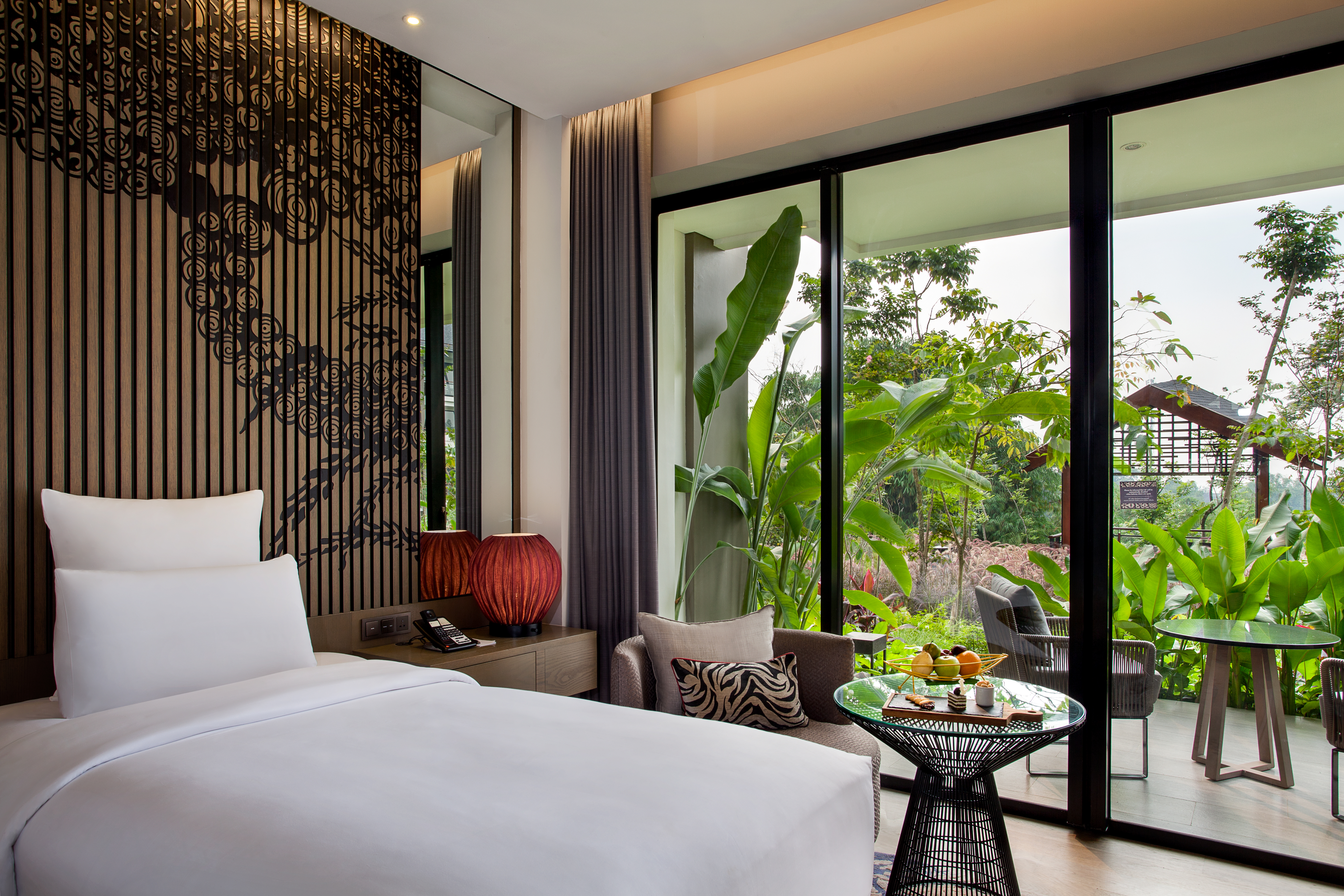 Twin Deluxe Garden View