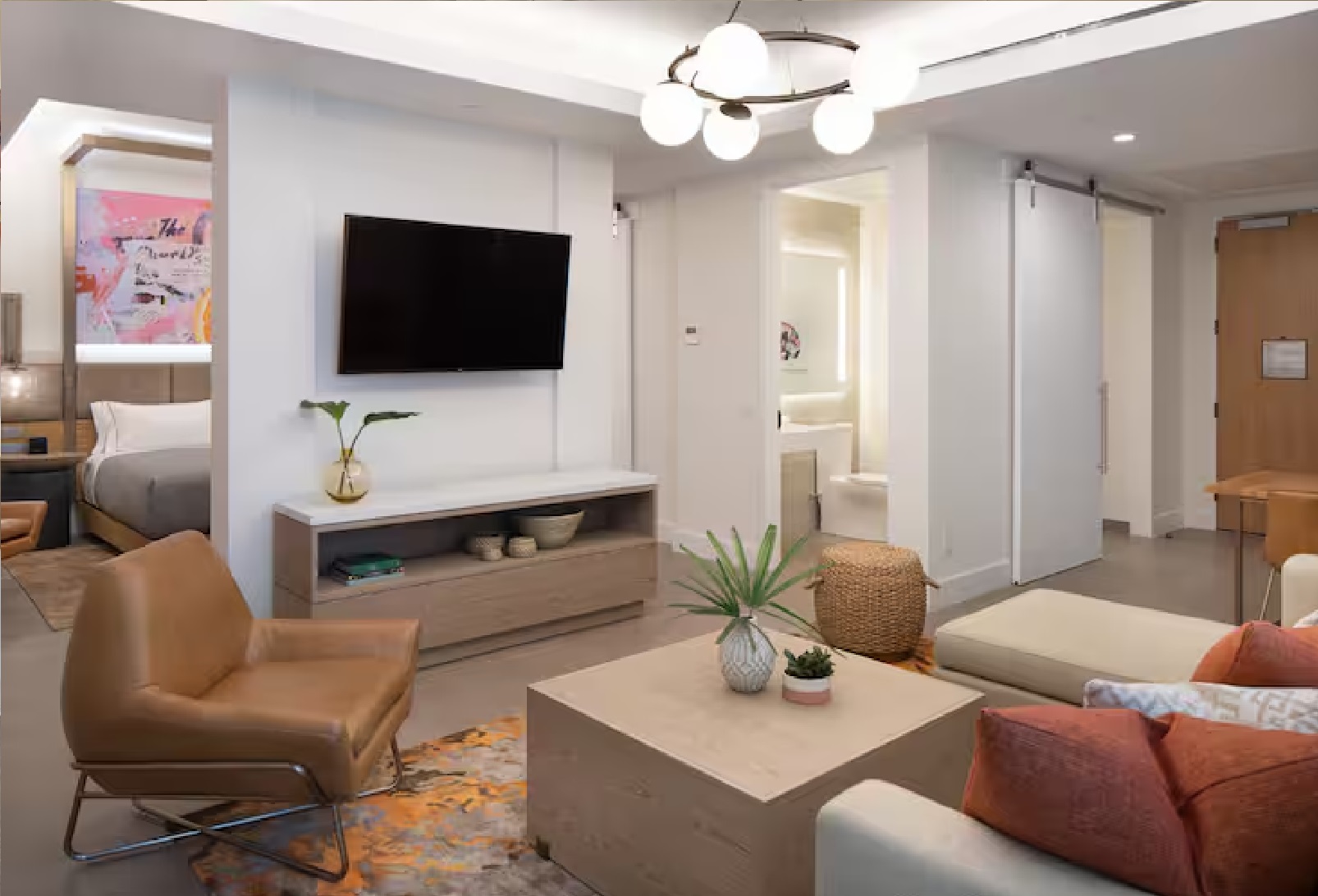 Suite Accessible King Size Bed