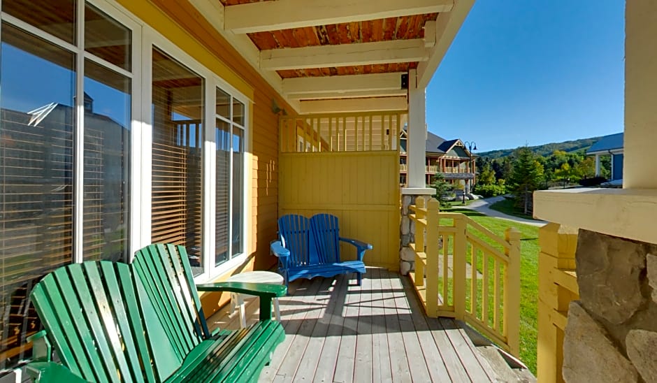 Studio King Size Bed