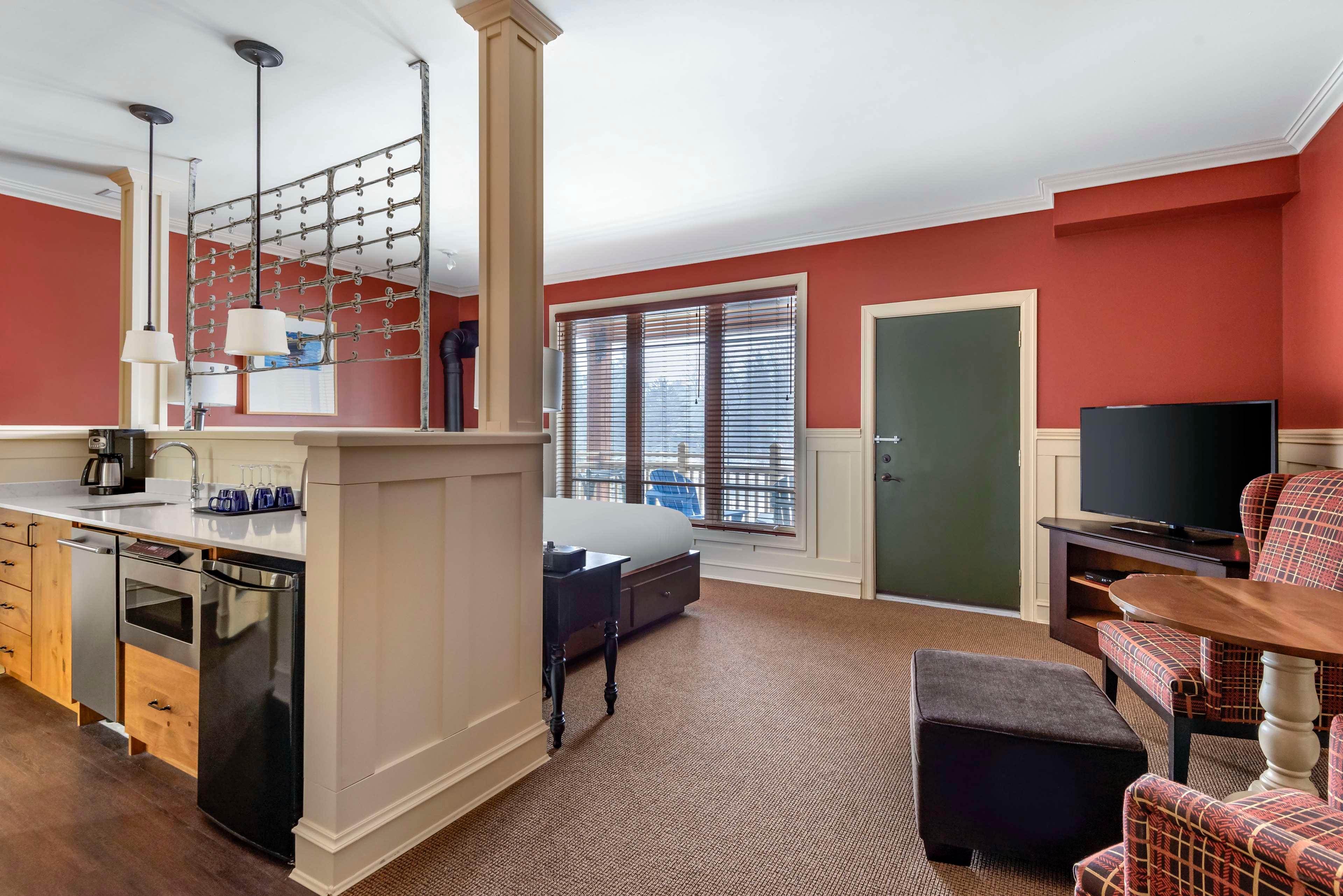 Studio King Size Bed