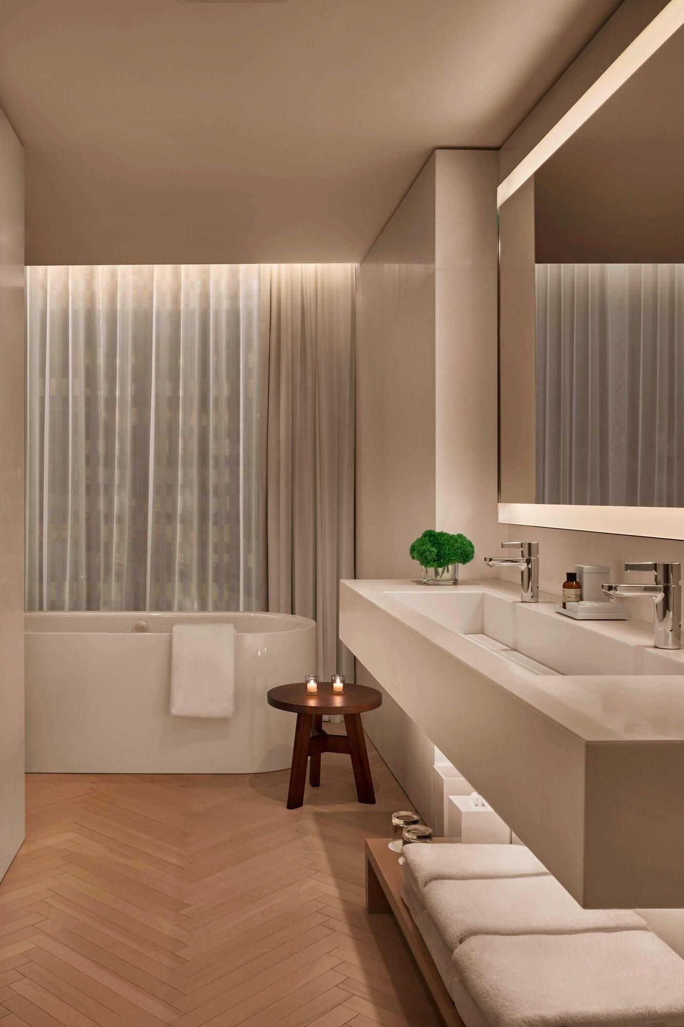 Quadruple Two Double Beds Non Smoking