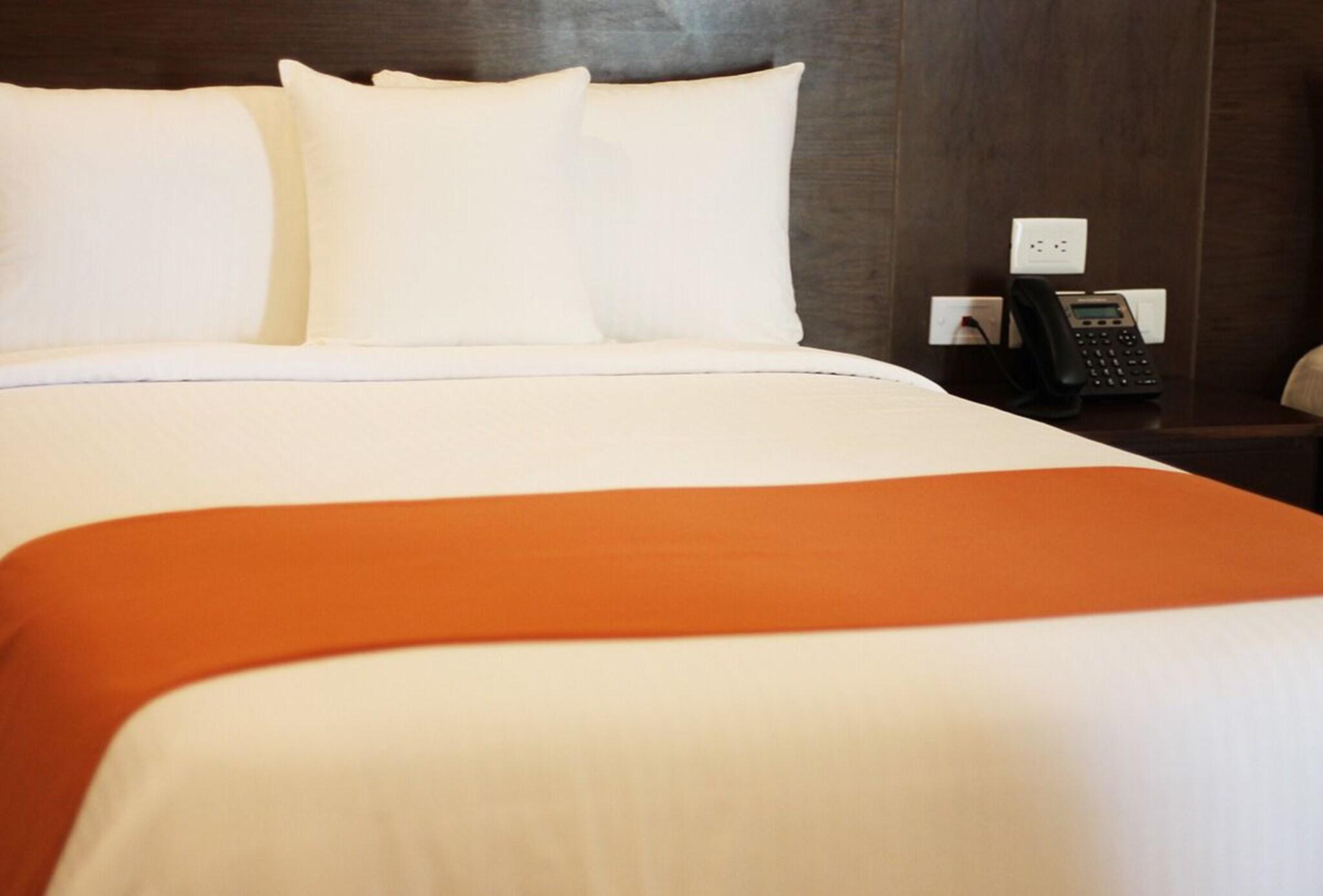 Double Deluxe Queen Bed