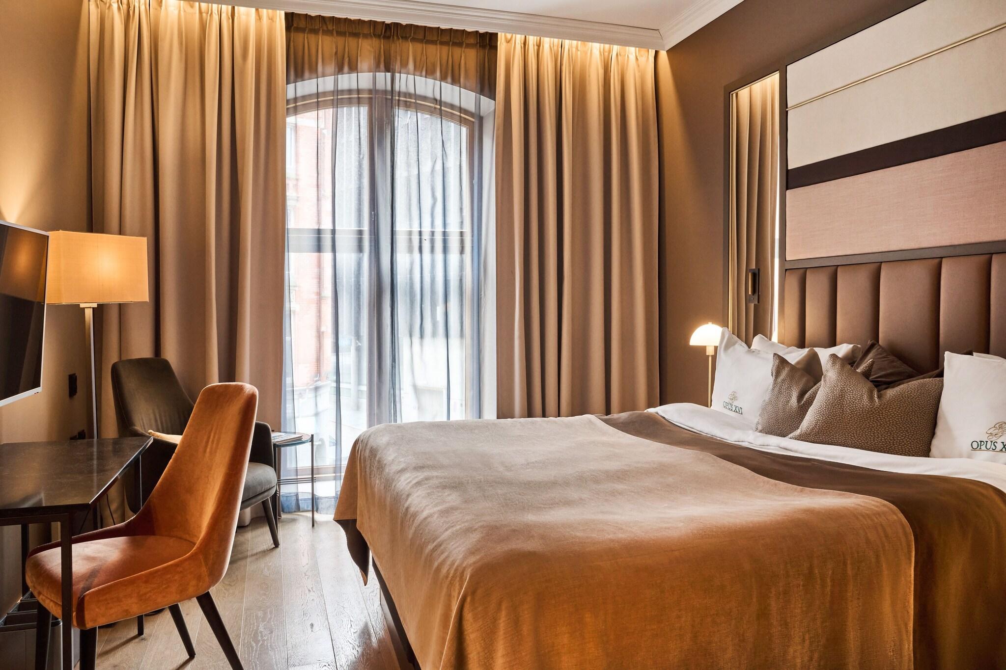 Double Deluxe City View