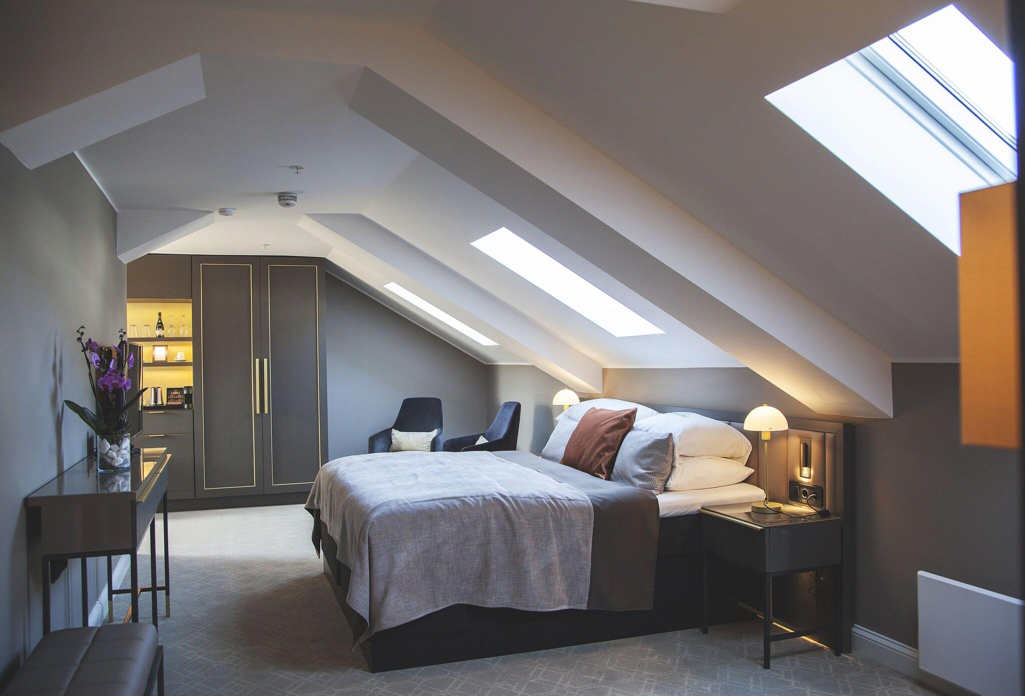 Junior Suite King Size Bed